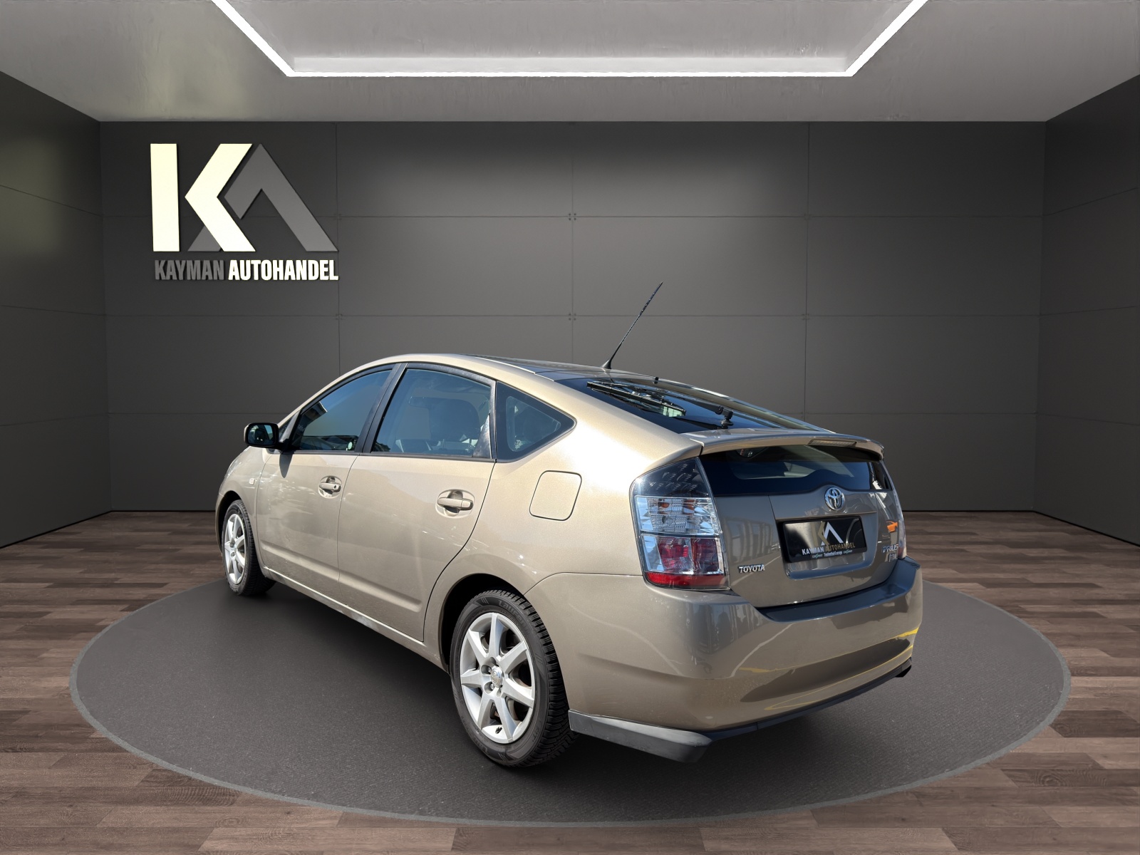 TOYOTA Prius 1.5 16V Hybrid-image-2