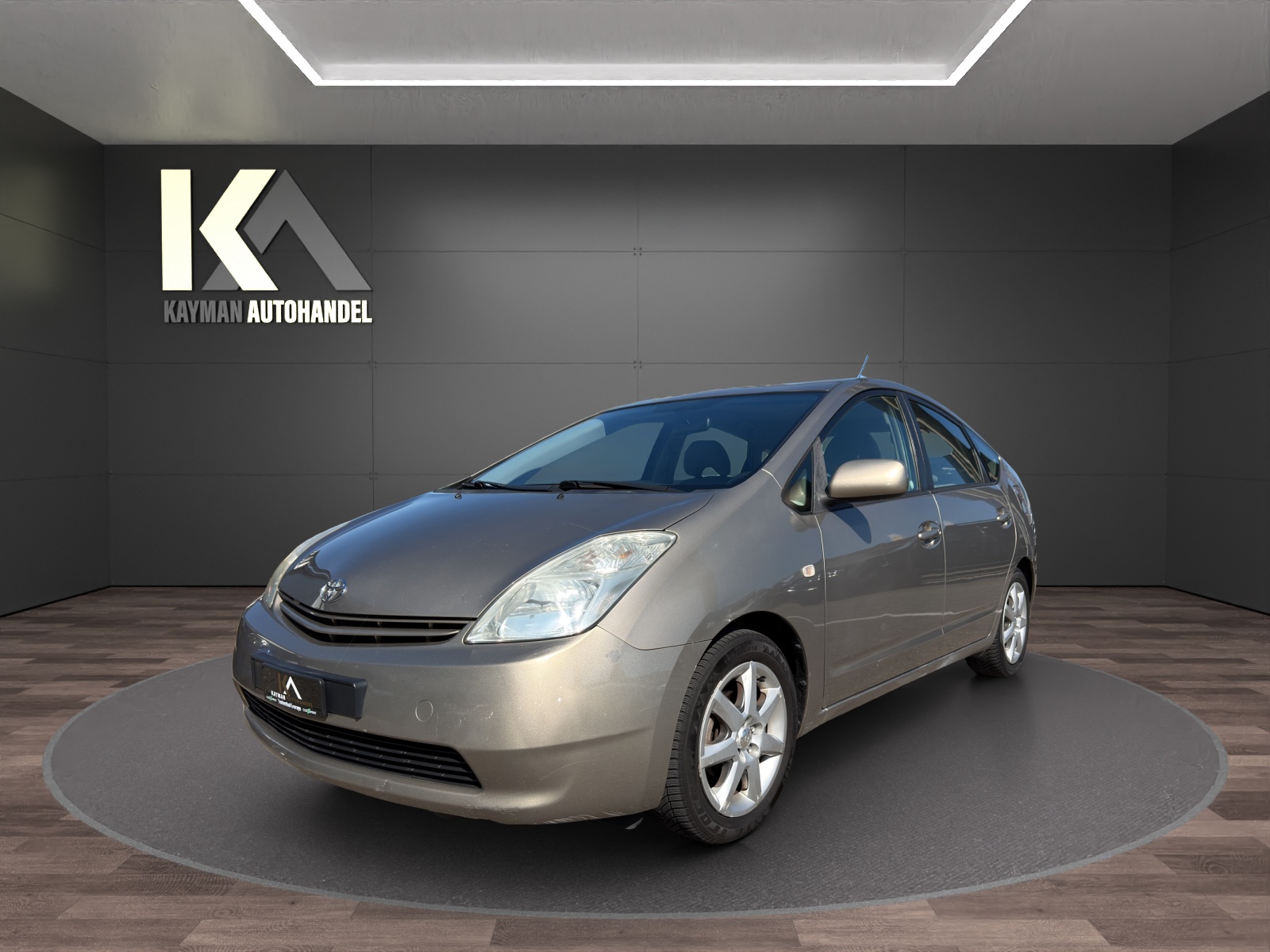 TOYOTA Prius 1.5 16V Hybrid-image-0