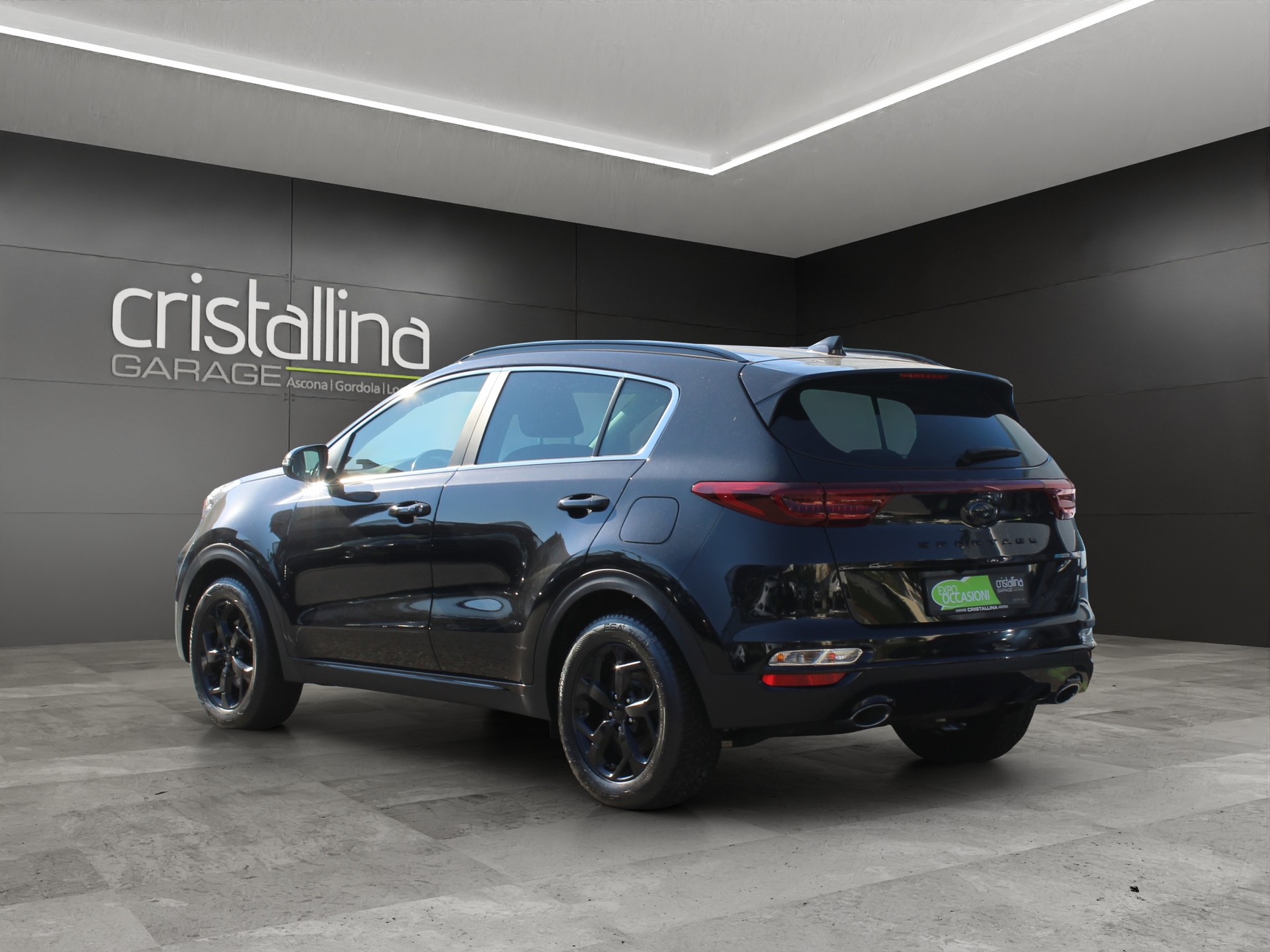 KIA Sportage 1.6 CRDi MHEV Black Edition-image-2