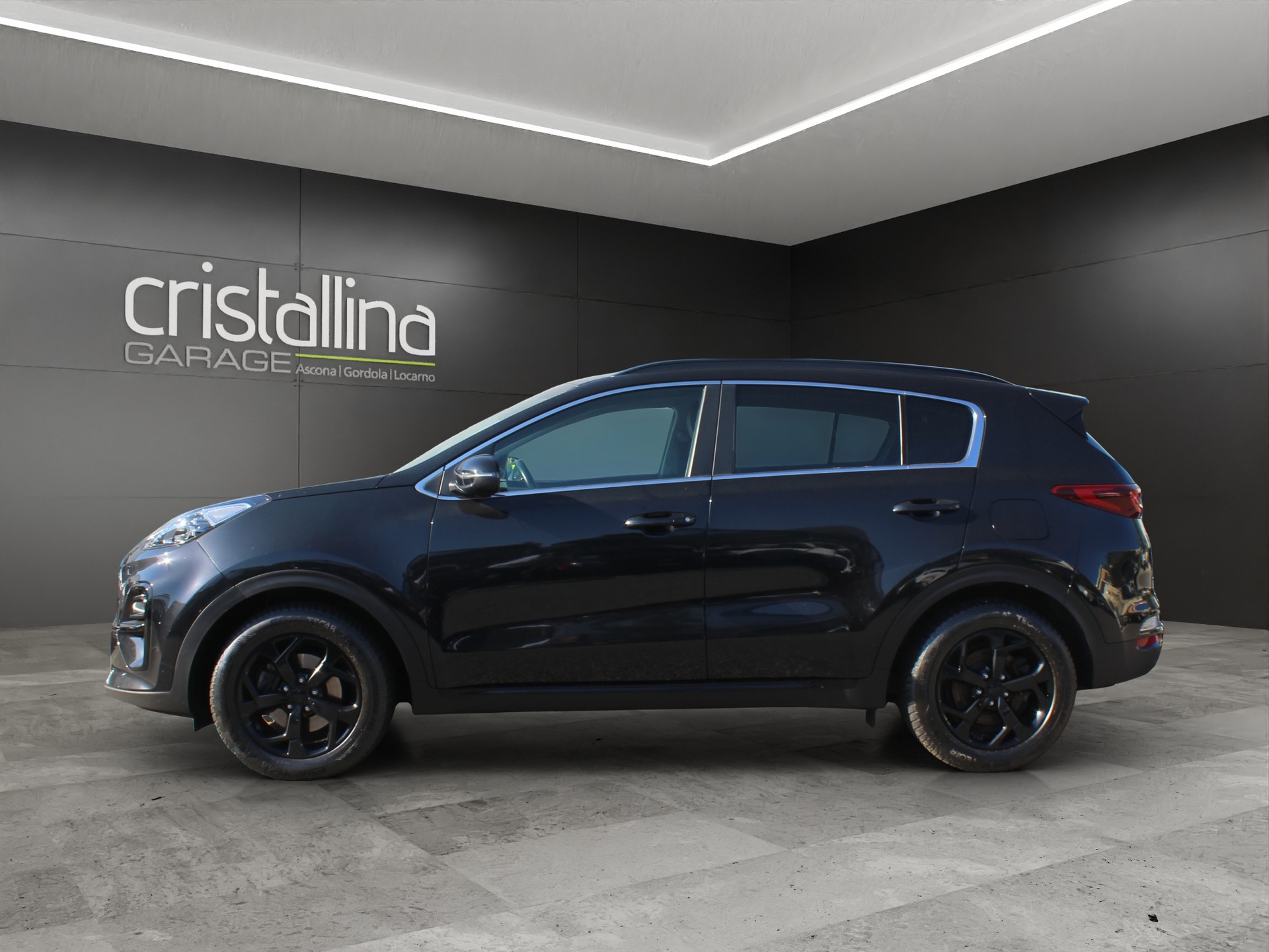 KIA Sportage 1.6 CRDi MHEV Black Edition-image-1