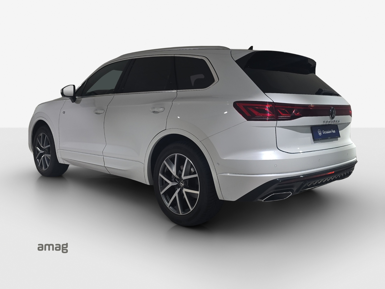 VW Touareg 3.0 TDI R-Line Tiptronic-image-2