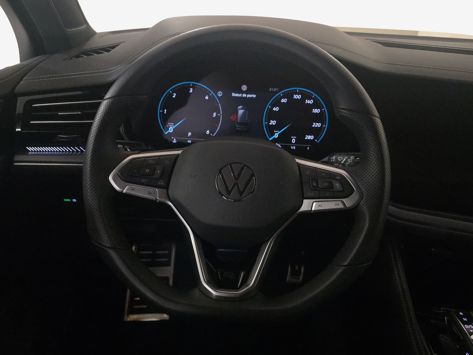 VW Touareg 3.0 TDI R-Line Tiptronic-image-9