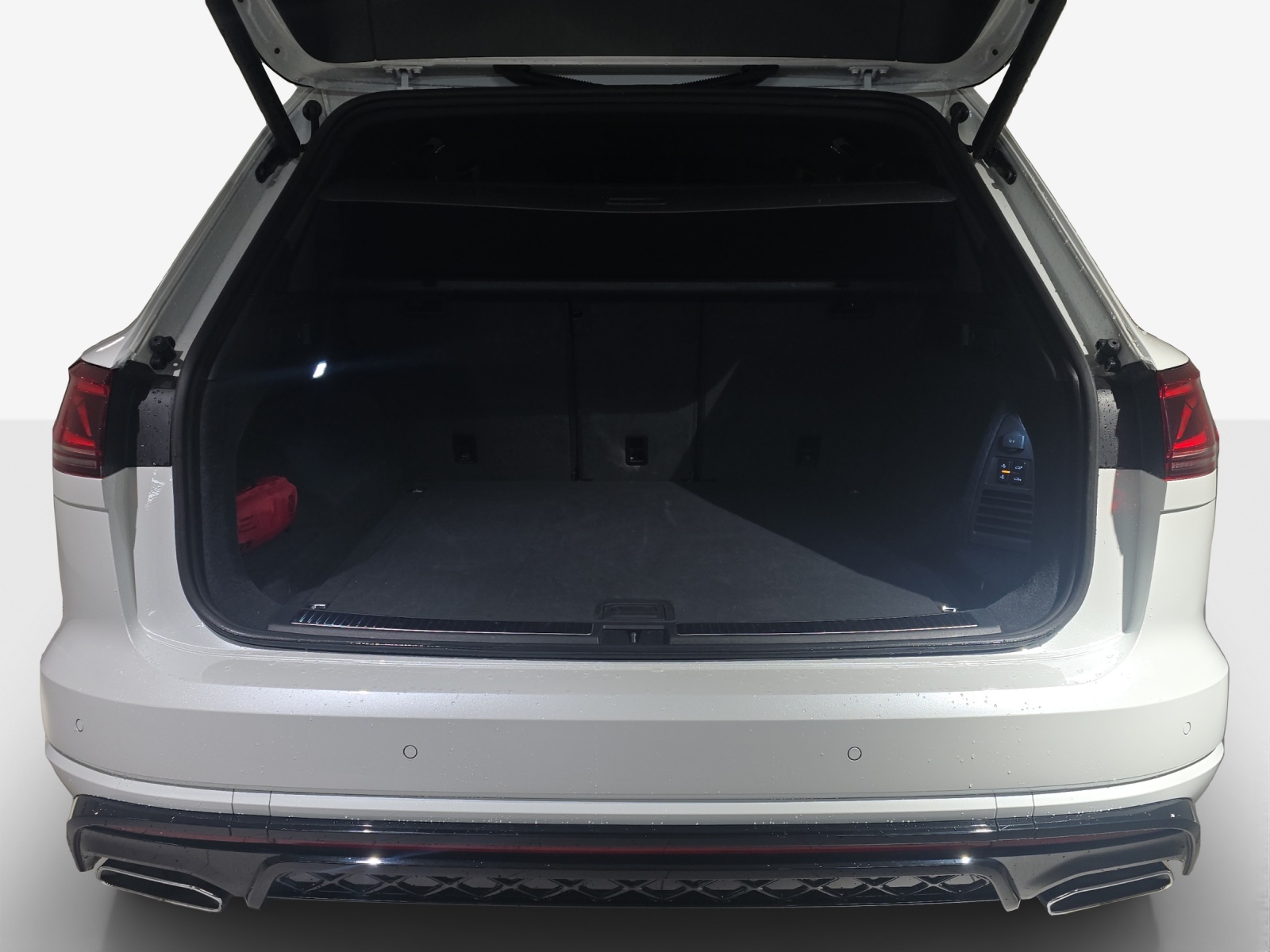 VW Touareg 3.0 TDI R-Line Tiptronic-image-12