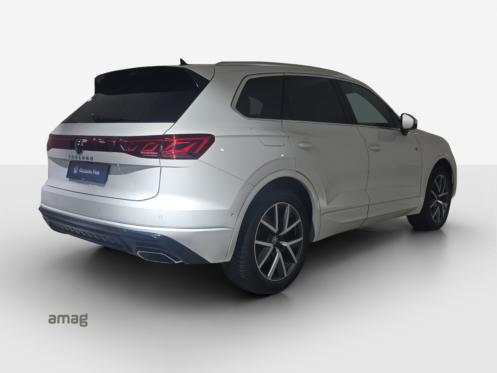 VW Touareg 3.0 TDI R-Line Tiptronic-image-4