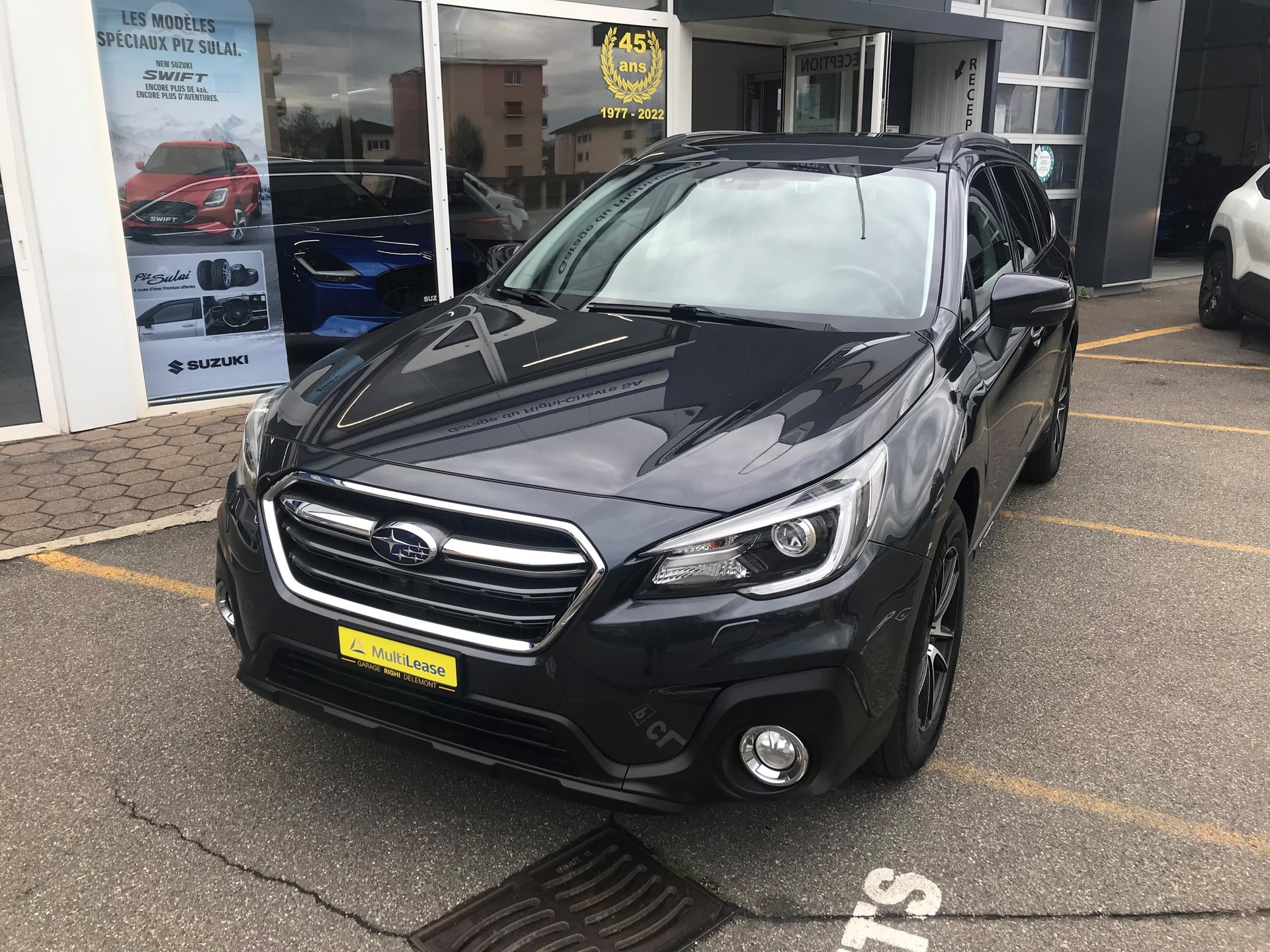 SUBARU Outback 2.5i Swiss AWD Lineartronic-image-1