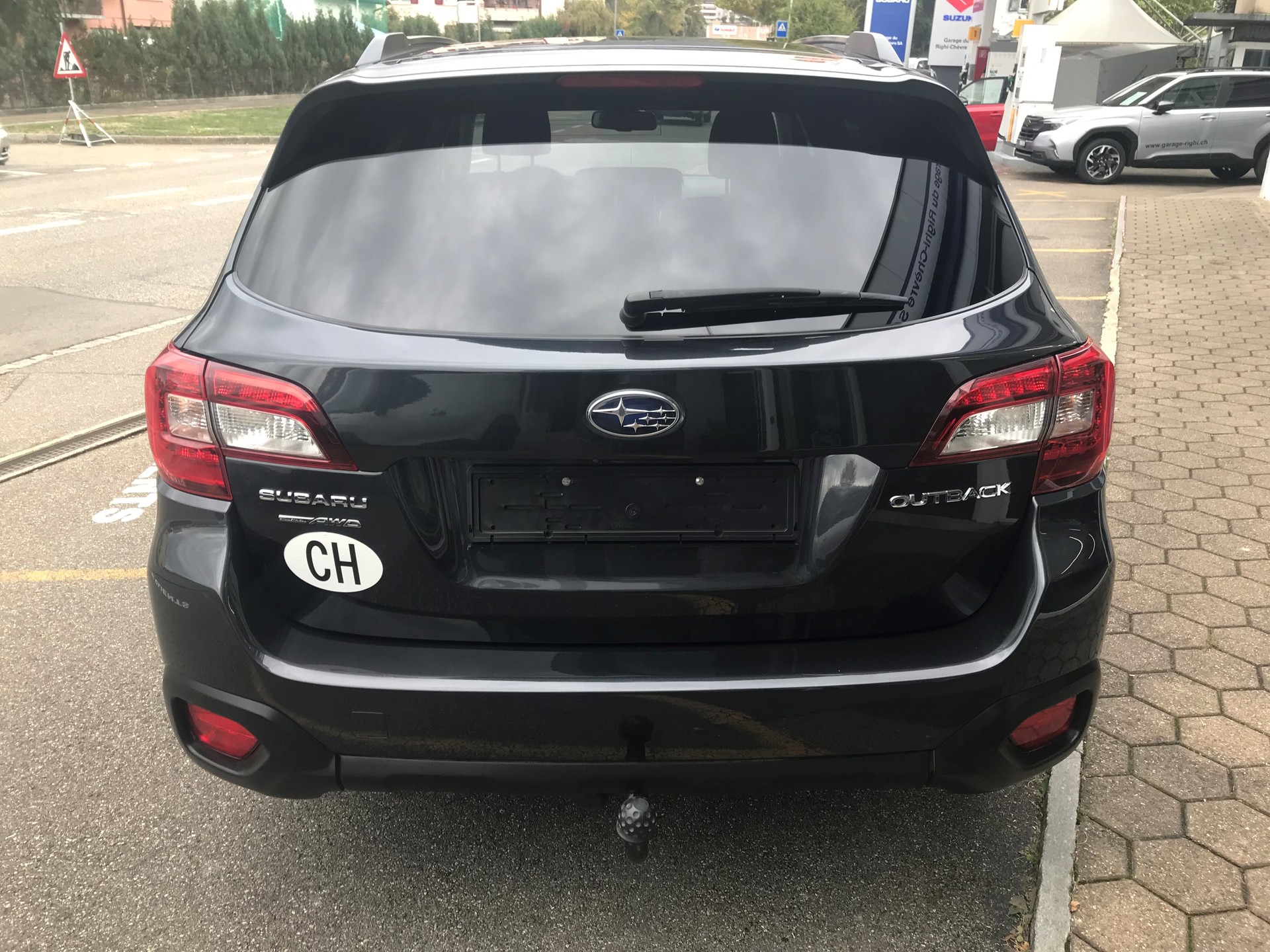 SUBARU Outback 2.5i Swiss AWD Lineartronic-image-2