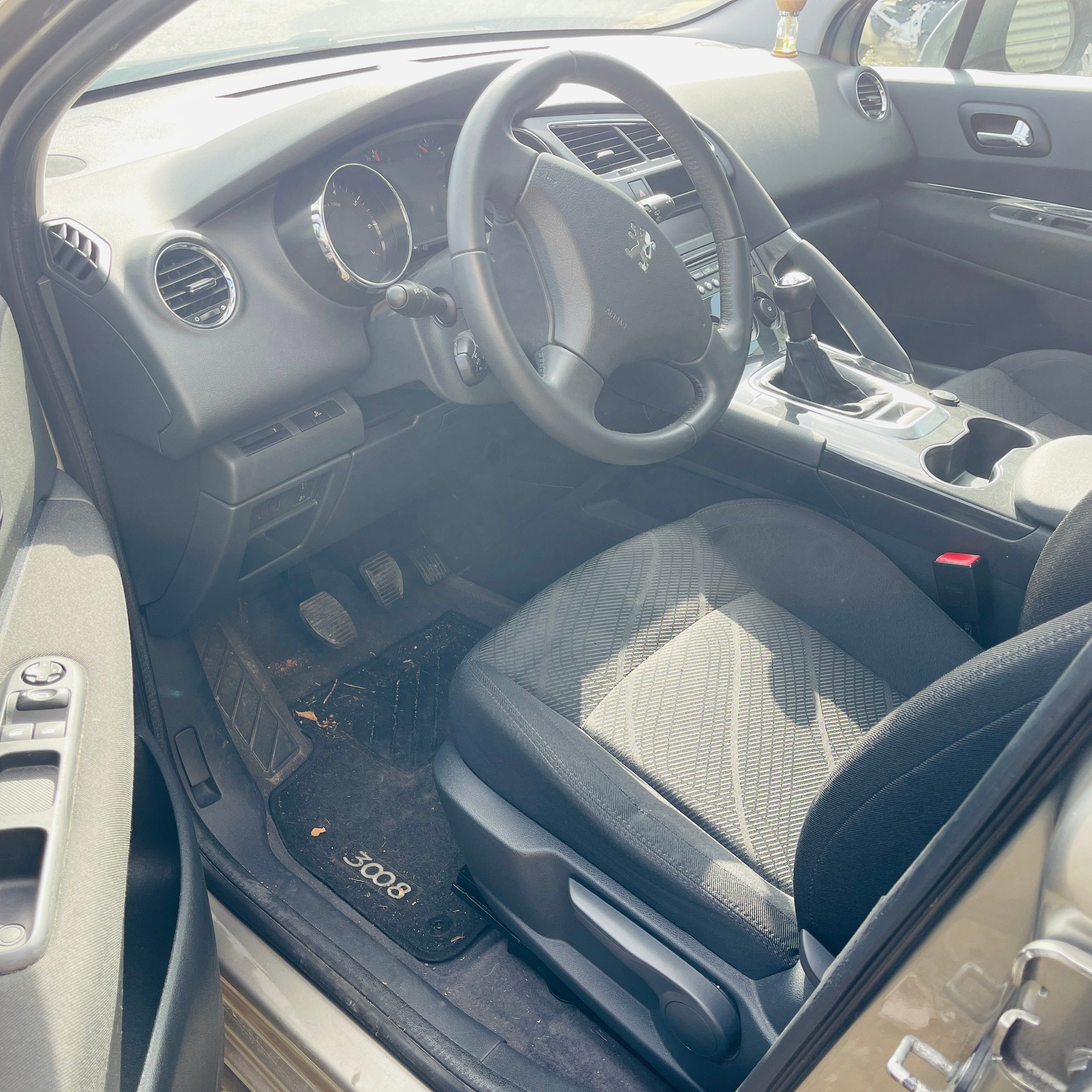 PEUGEOT 3008 1.6 16V VTI Trendy Clim-image-7