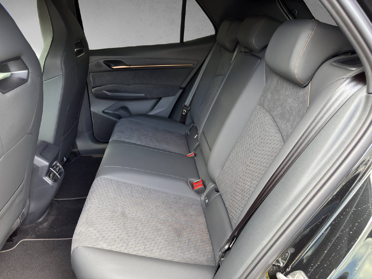CUPRA Born Prime Edition 79 kWh-image-11