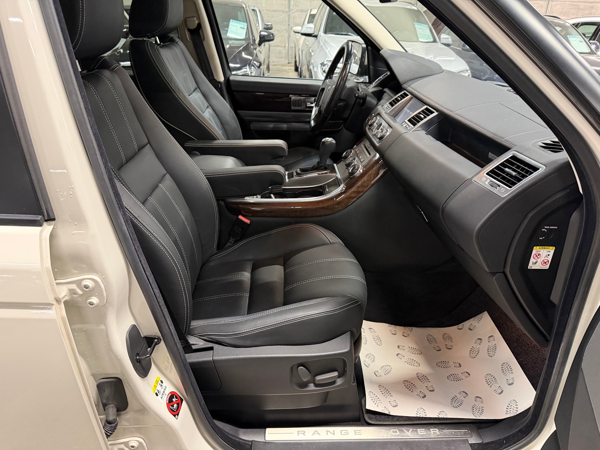 LAND ROVER Range Rover Sport 3.6 TDV8 Autobiography Automatic-image-16