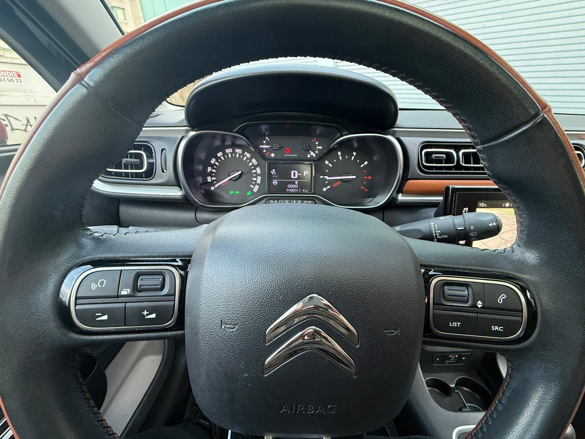 CITROEN C3 1.2i PureTech Shine-image-4