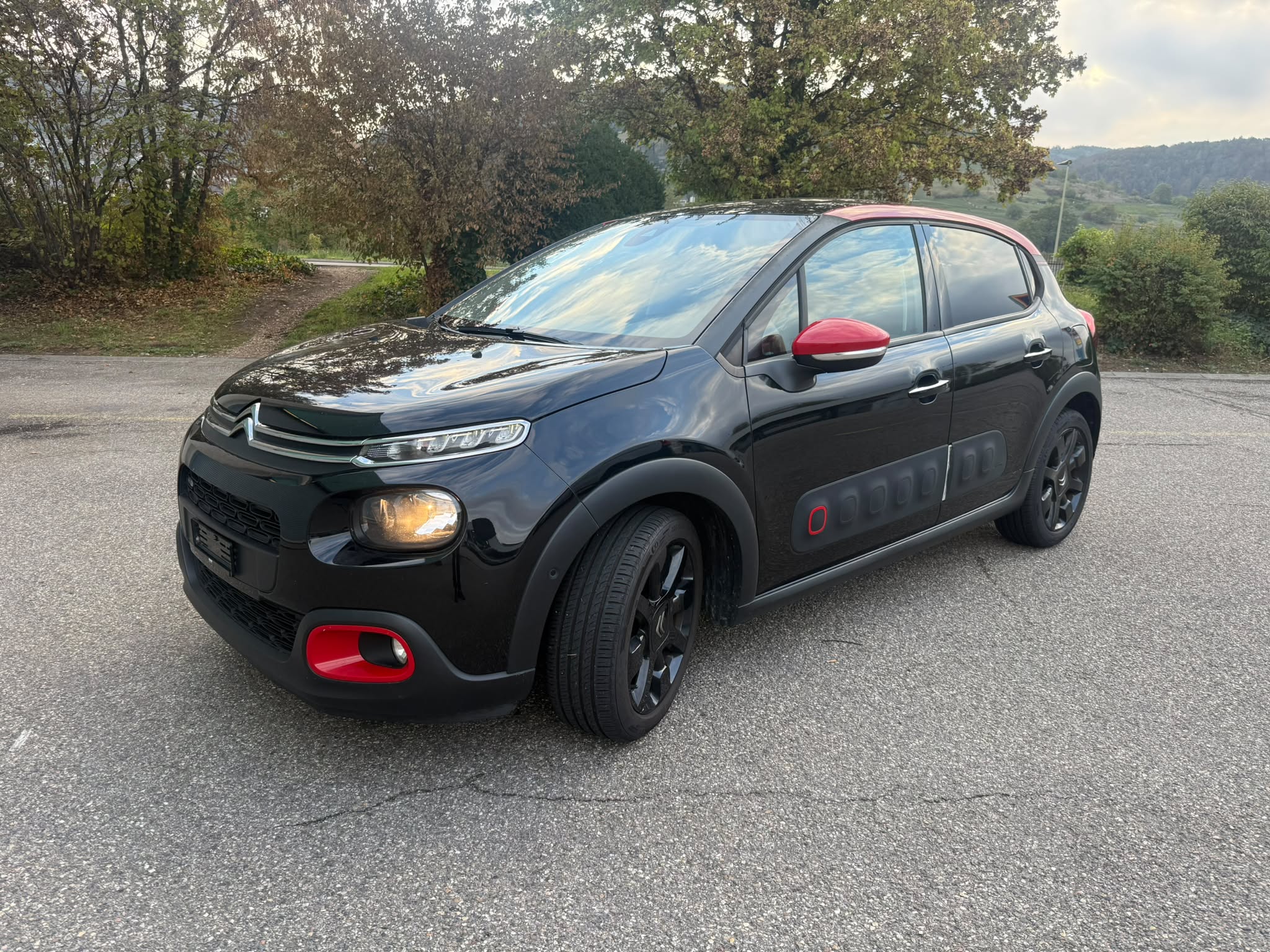 Car photo