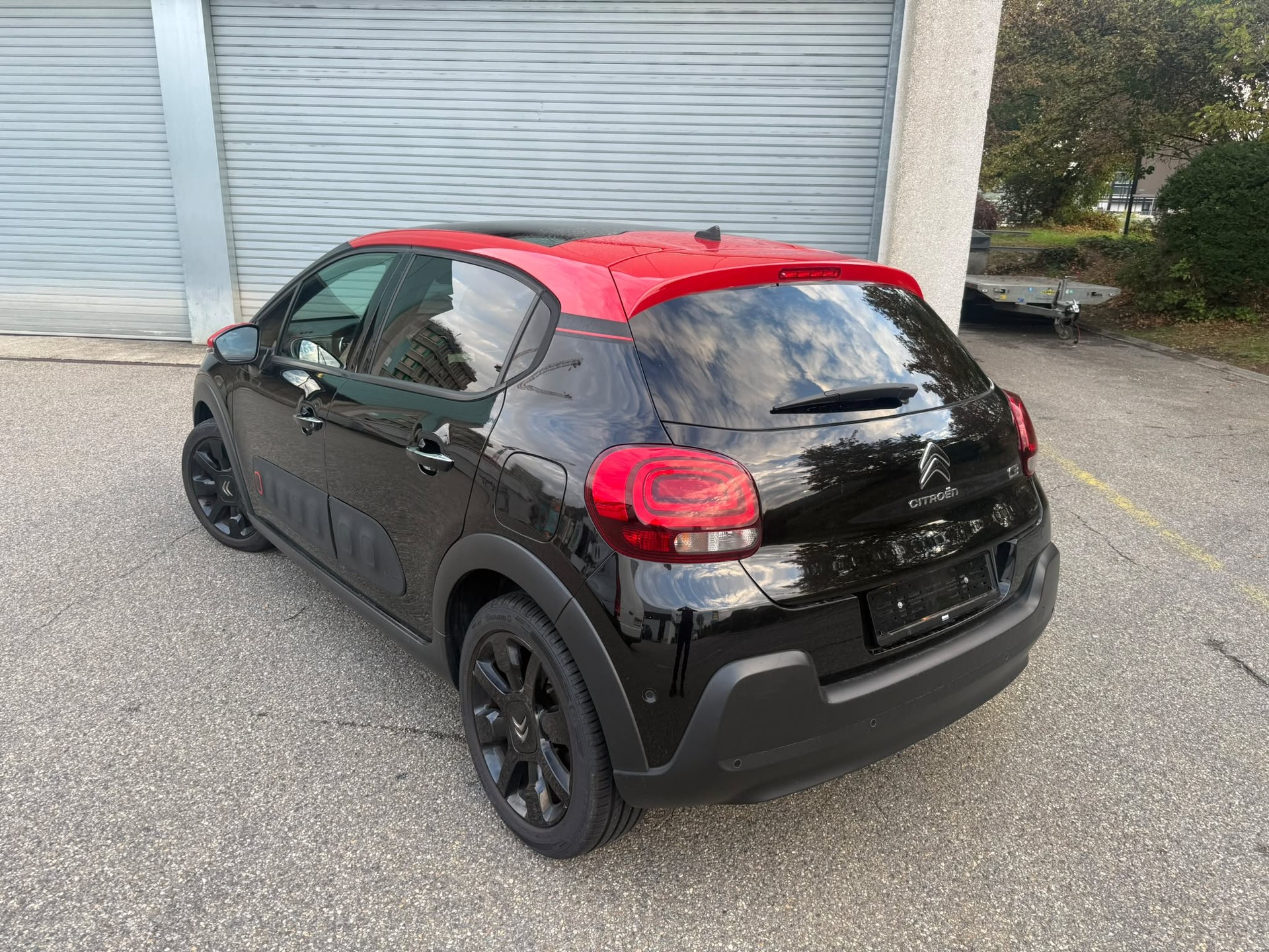 CITROEN C3 1.2i PureTech Shine-image-3