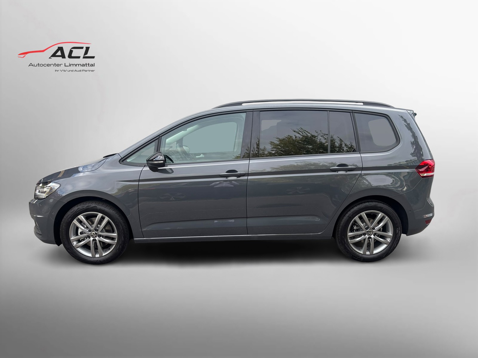VW Touran 1.5TSI 150PS Highline United DSG-image-2