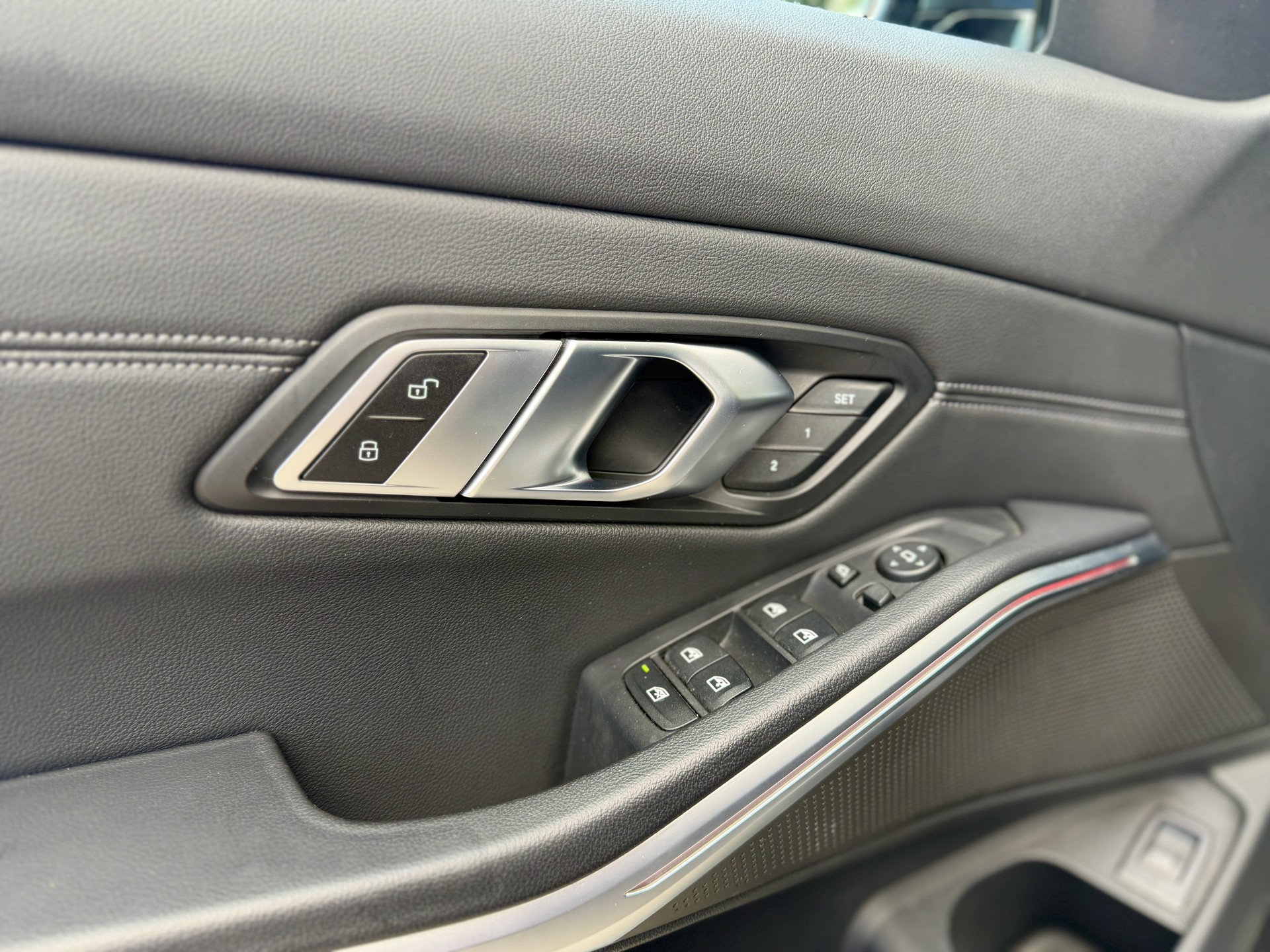 BMW 320d 48V Touring Steptronic-image-14