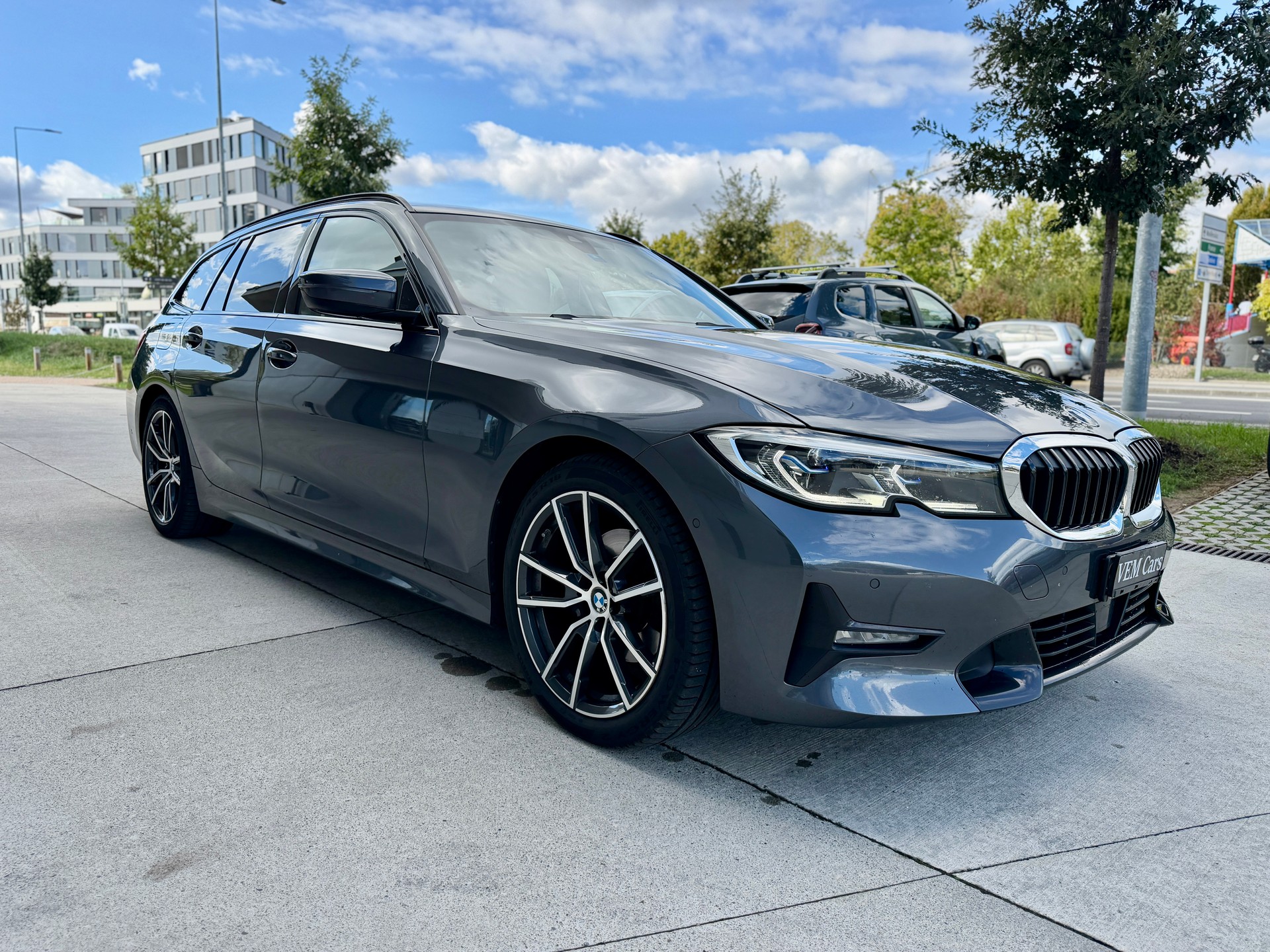 BMW 320d 48V Touring Steptronic-image-2