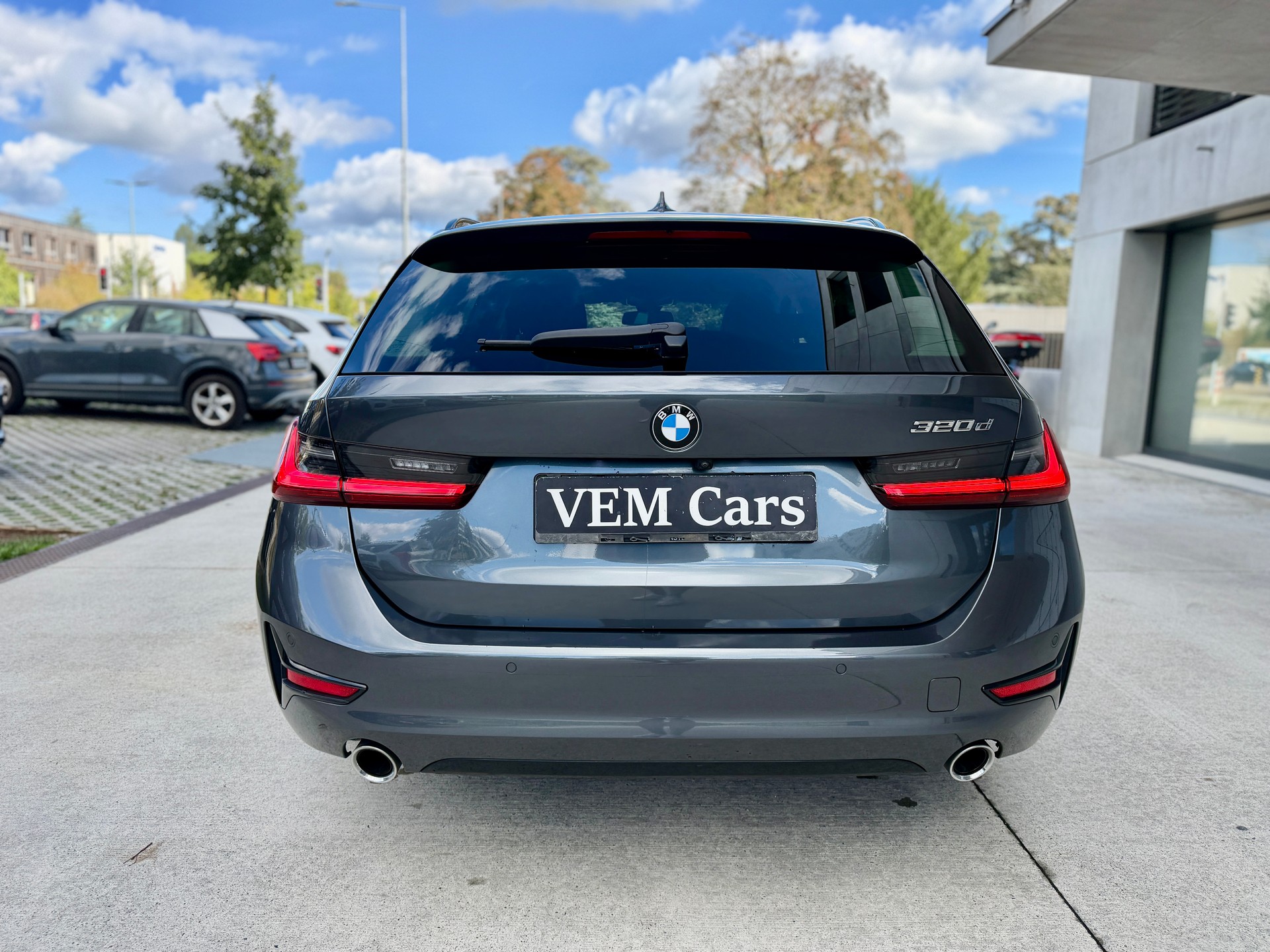 BMW 320d 48V Touring Steptronic-image-4