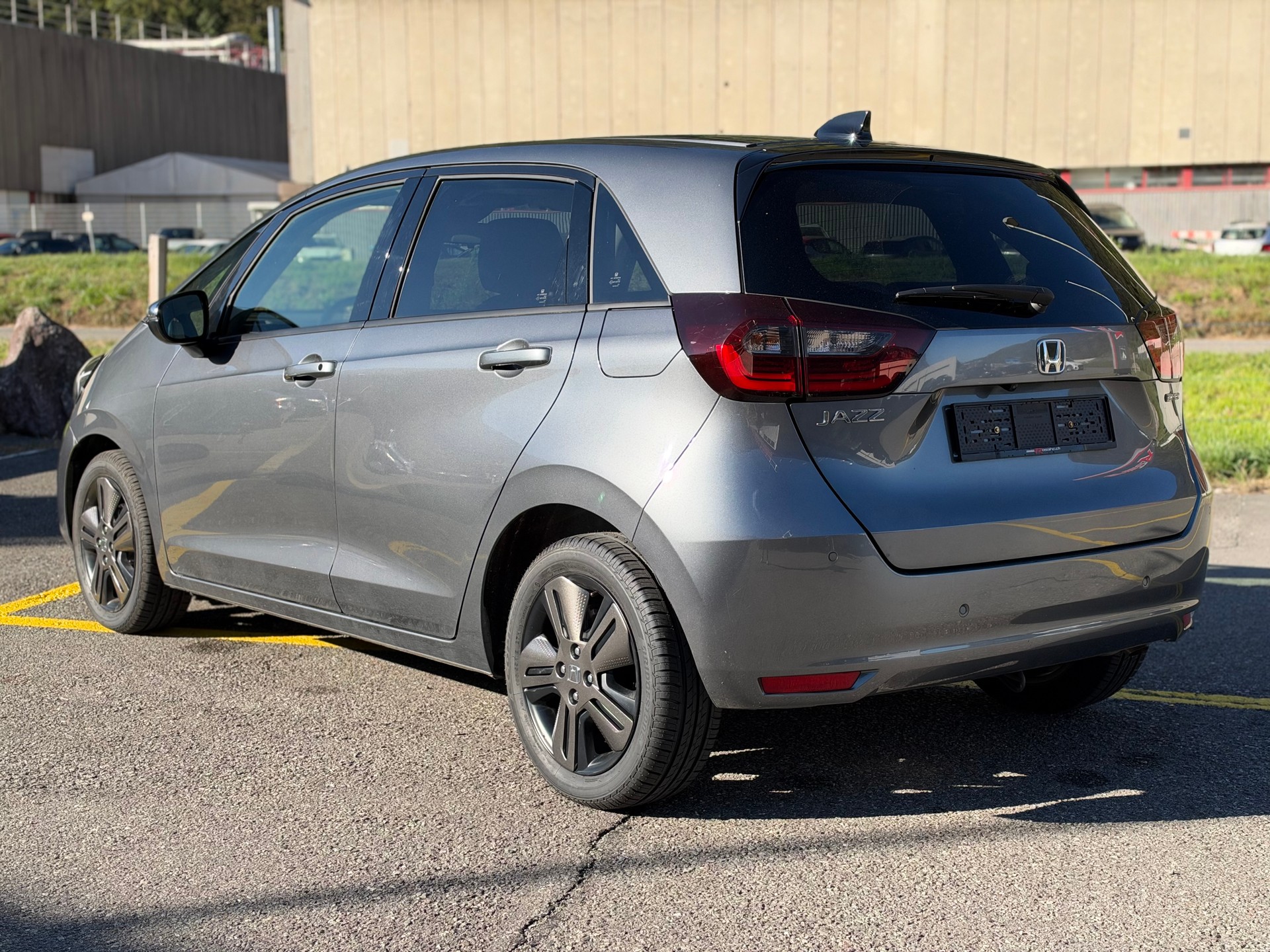 HONDA Jazz 1.5i-MMD Executive E-CVT-image-6