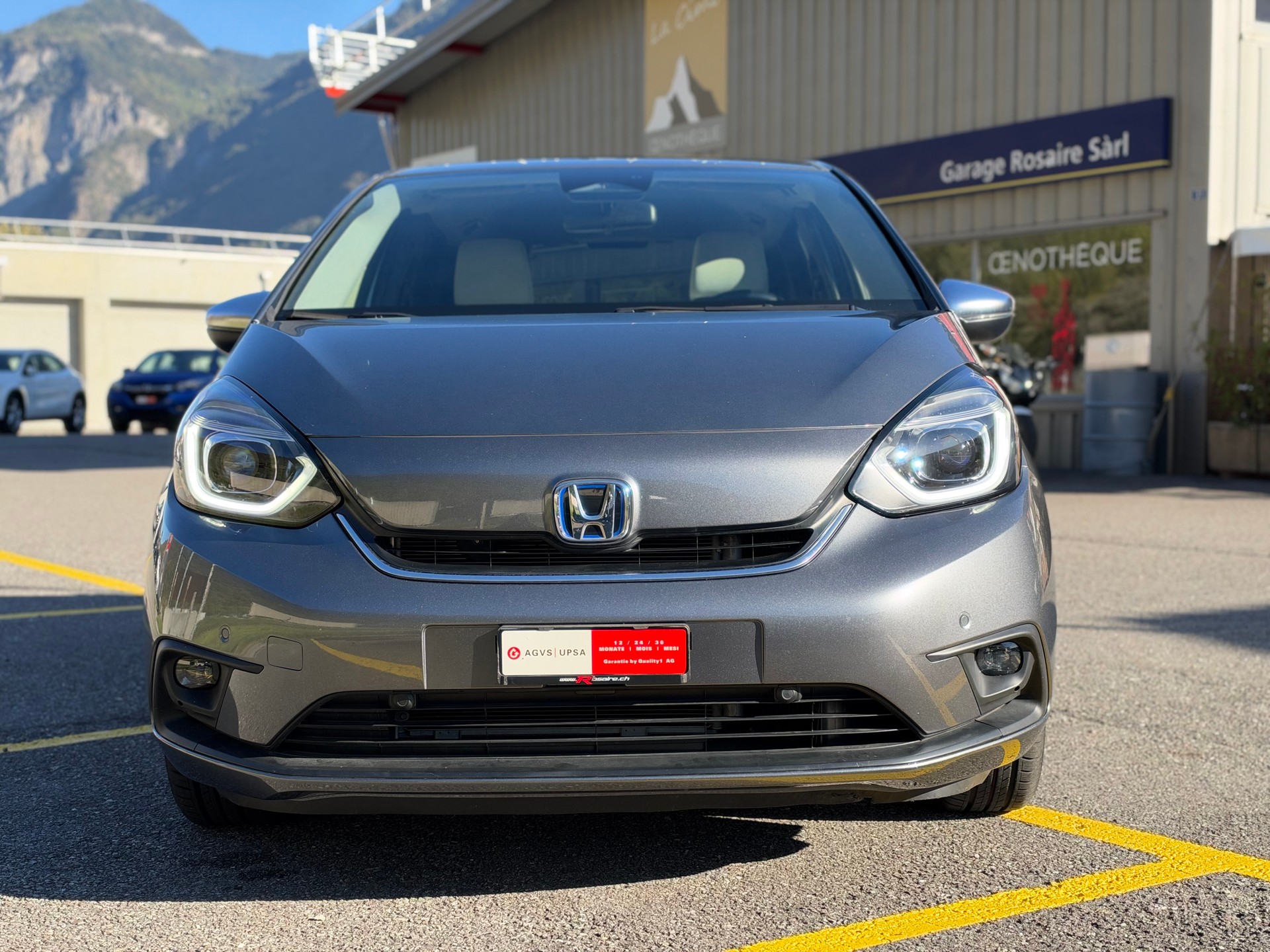 HONDA Jazz 1.5i-MMD Executive E-CVT-image-2