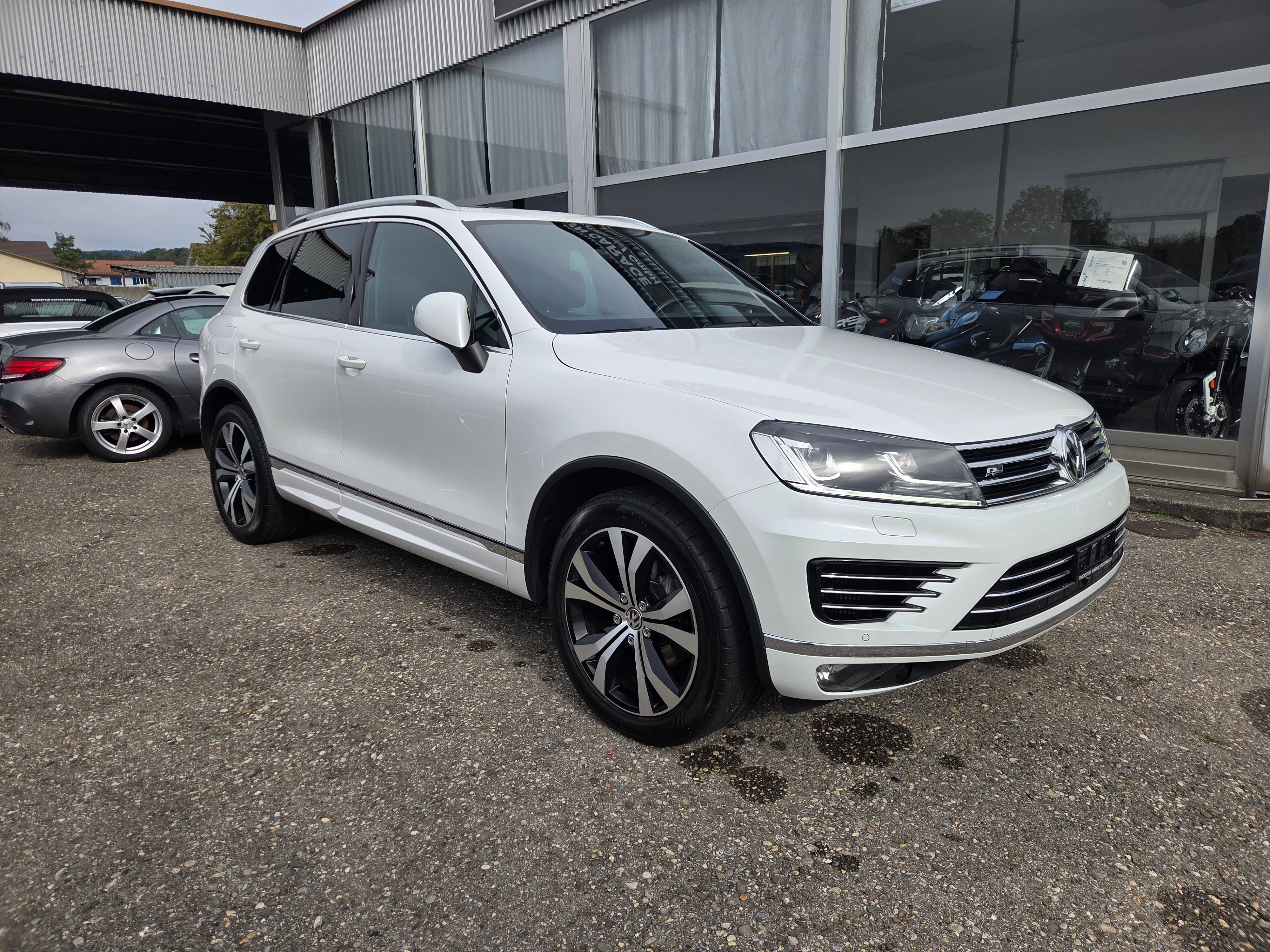 Car photo