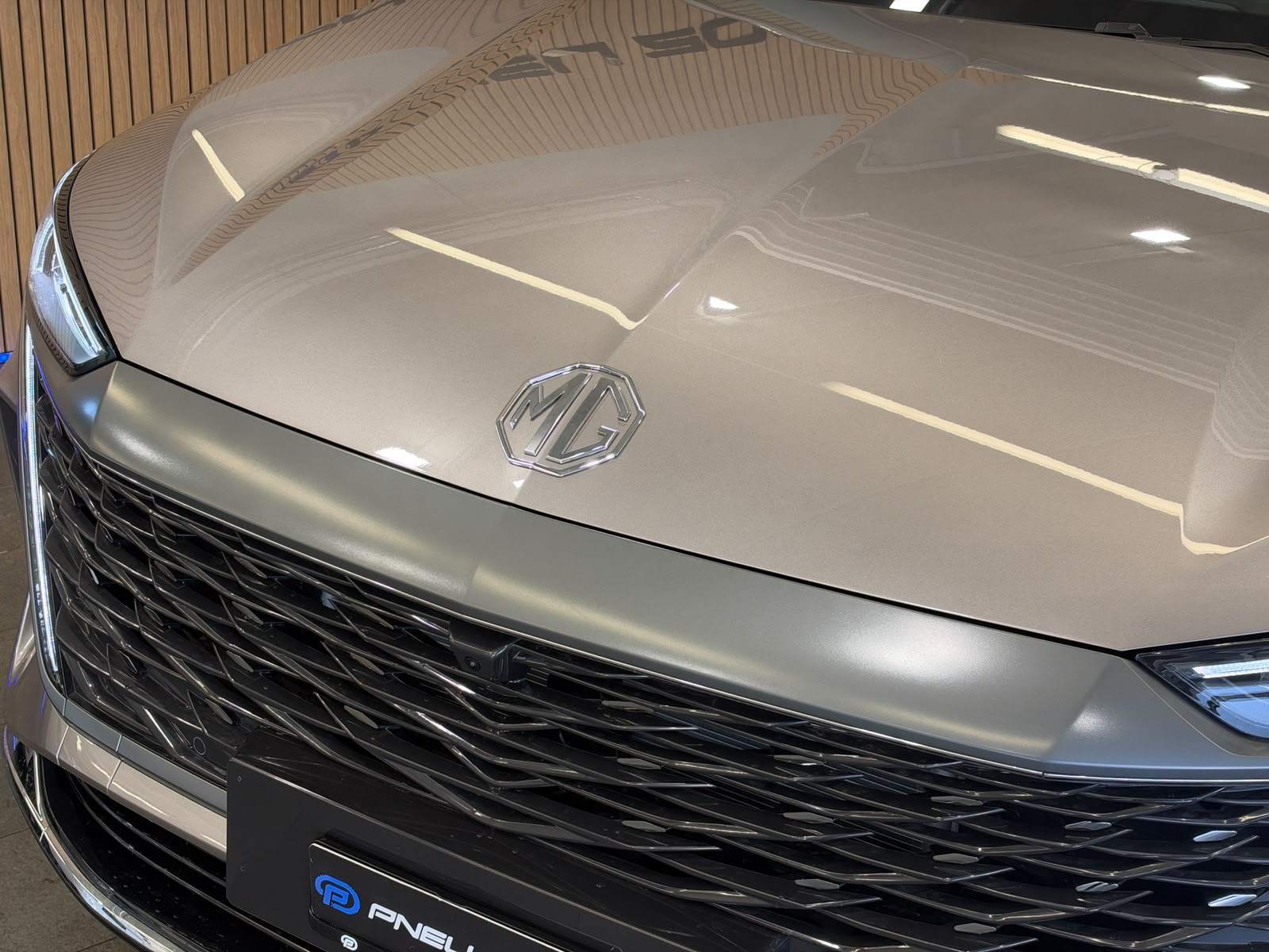 MG S9 1.5 TGDI PHEV Premium / Sterling Silver-image-4