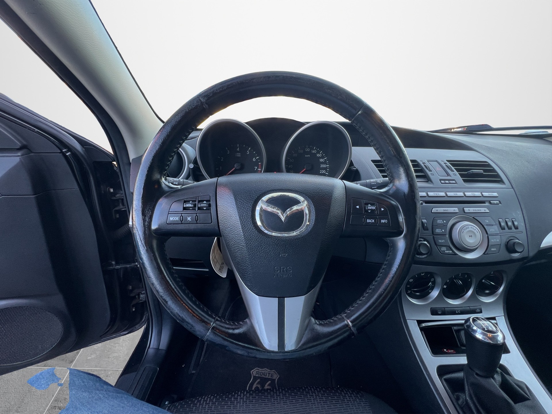 MAZDA 3 1.6 16V Confort-image-9