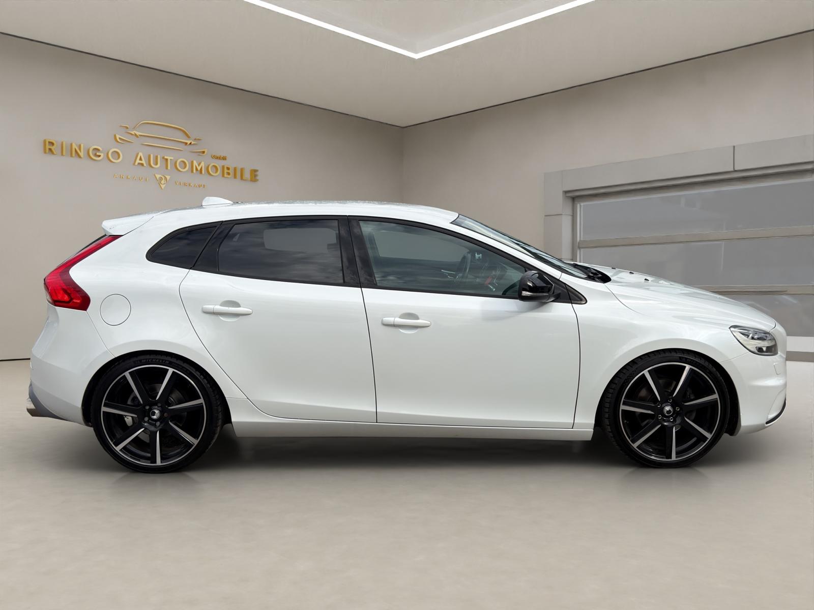 VOLVO V40 T2 Kinetic R-Design-image-6