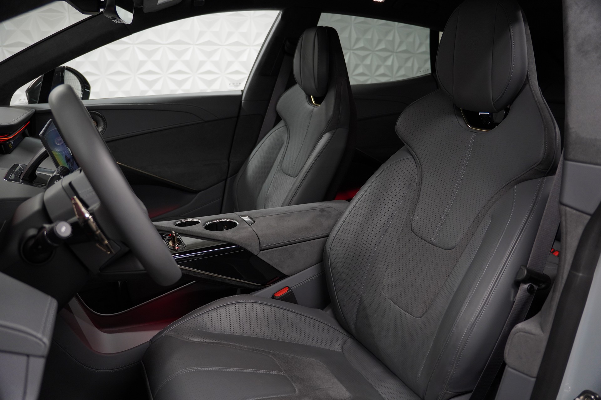 LOTUS Eletre 112kWh R-image-11