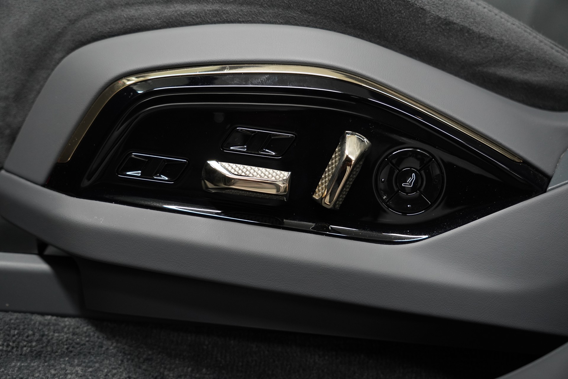 LOTUS Eletre 112kWh R-image-20