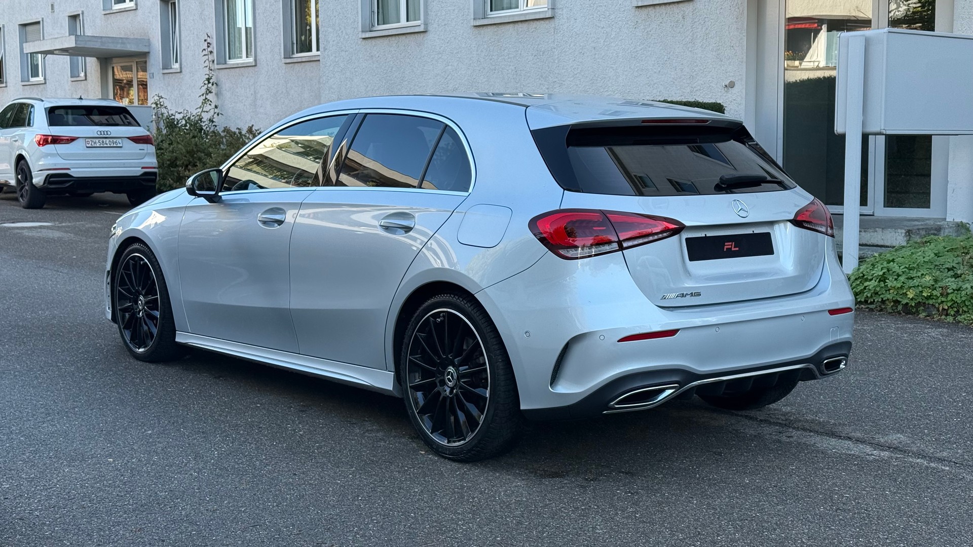 MERCEDES-BENZ A 220 AMG Line 7G-DCT-image-9