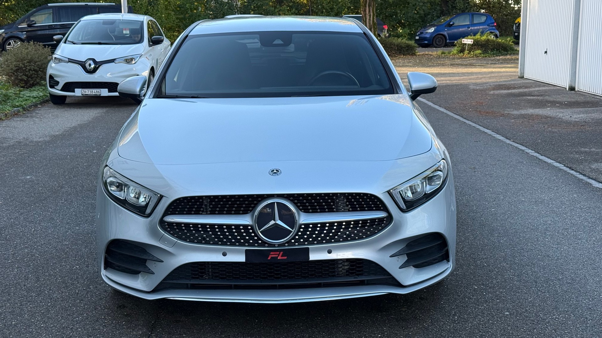 MERCEDES-BENZ A 220 AMG Line 7G-DCT-image-3