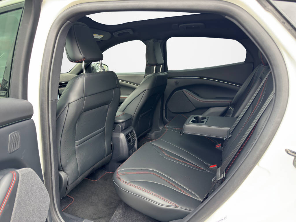 FORD Mustang Mach-E Premium 99 kWh AWD-image-11