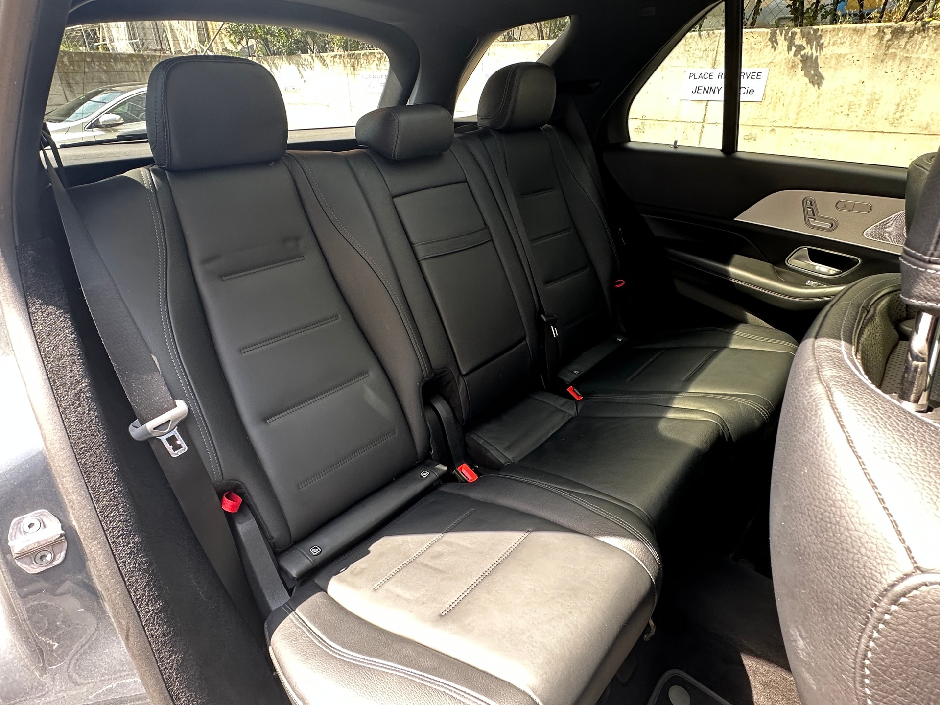 MERCEDES-BENZ GLE 300 d 4Matic AMG Line 9G-Tronic-image-13
