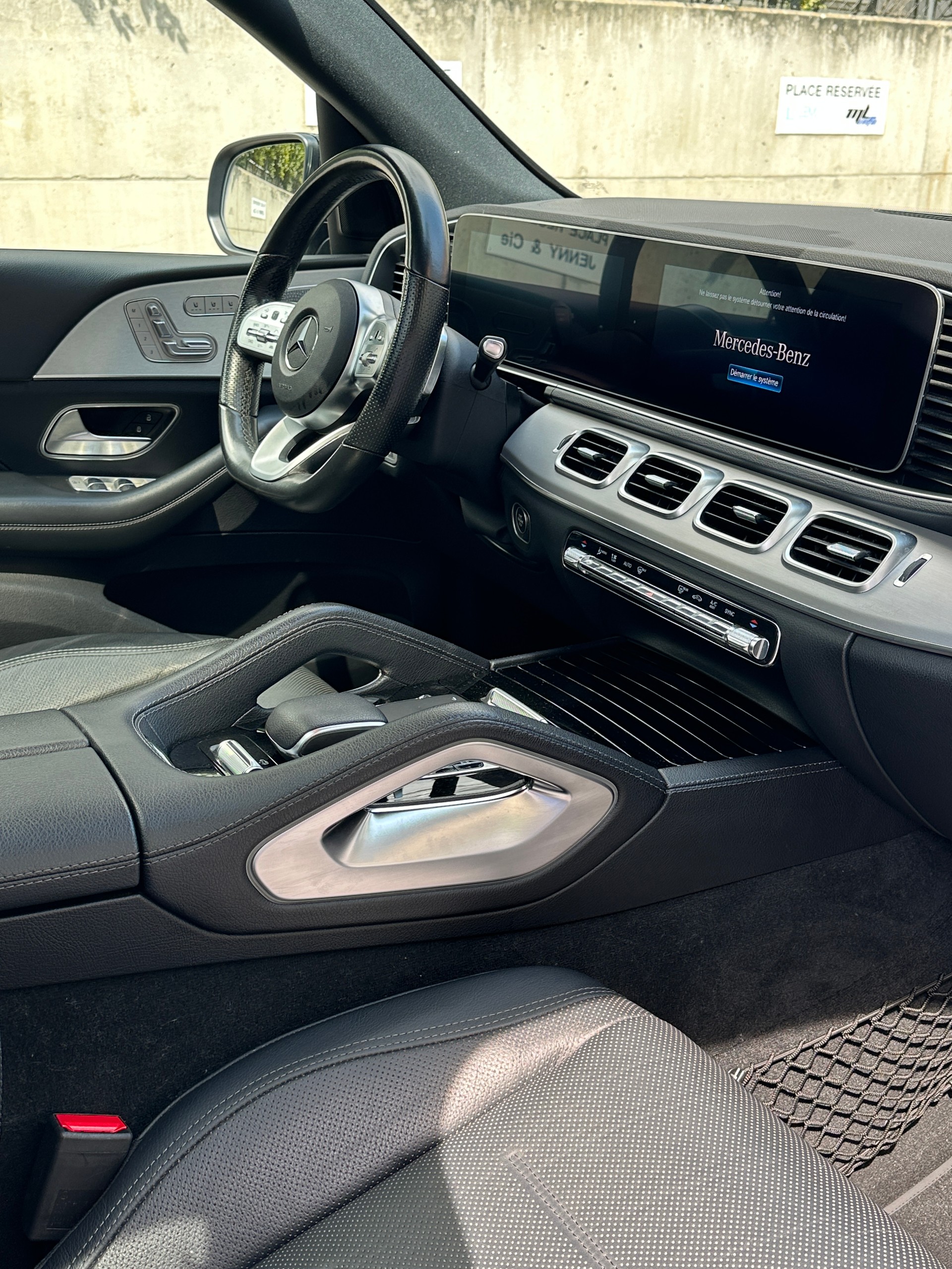 MERCEDES-BENZ GLE 300 d 4Matic AMG Line 9G-Tronic-image-10