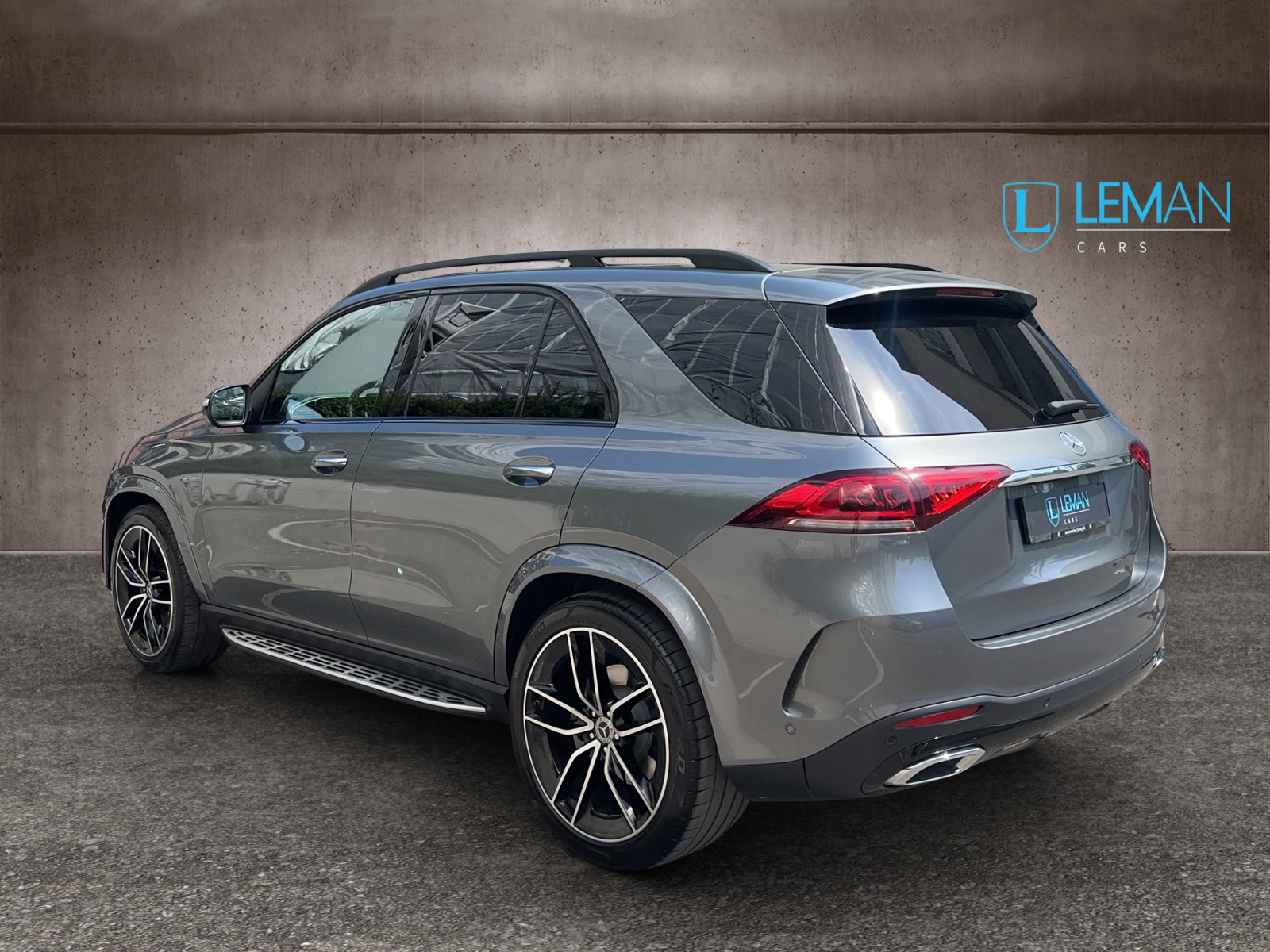 MERCEDES-BENZ GLE 300 d 4Matic AMG Line 9G-Tronic-image-4