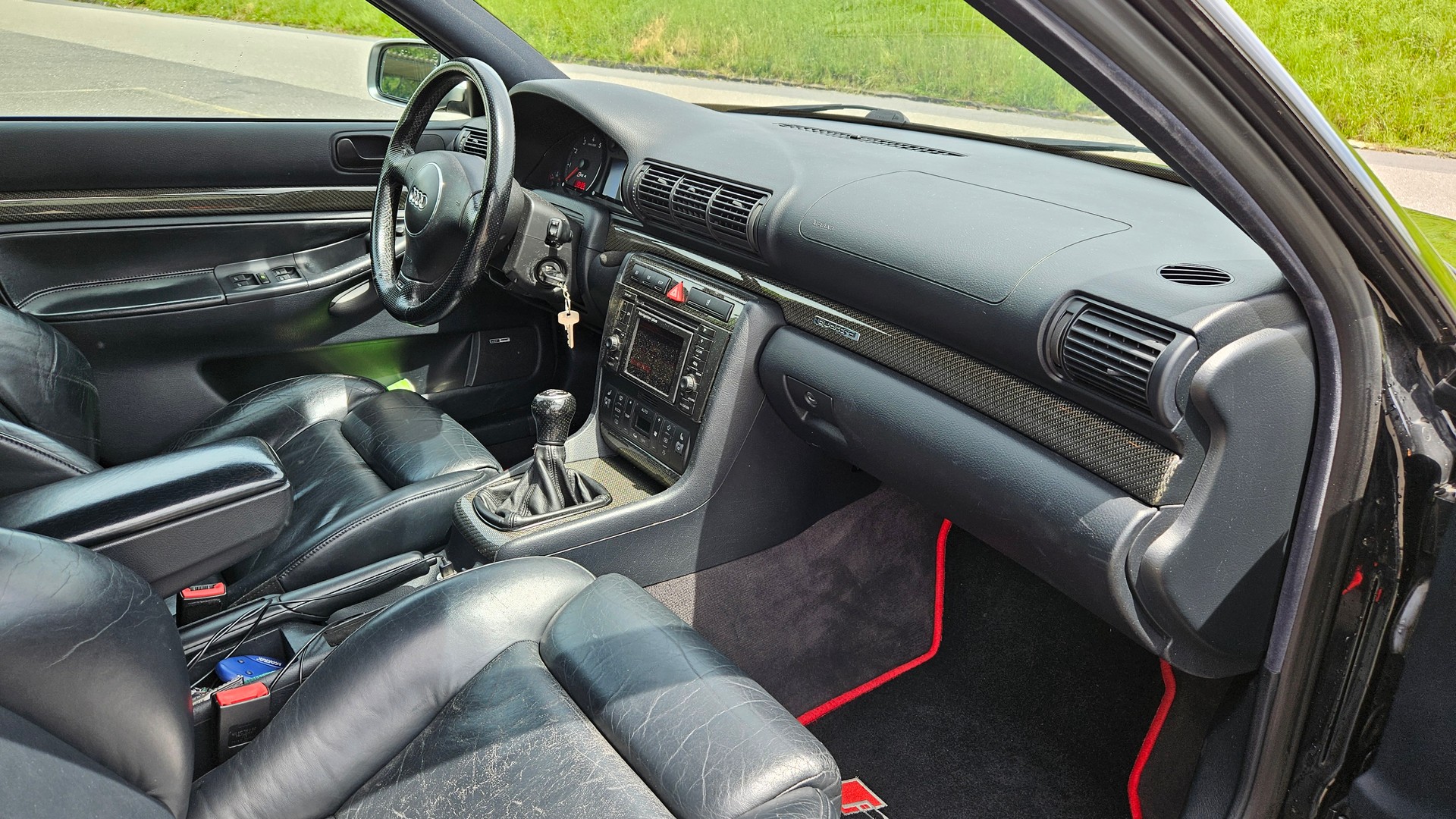 AUDI RS4 Avant quattro-image-2