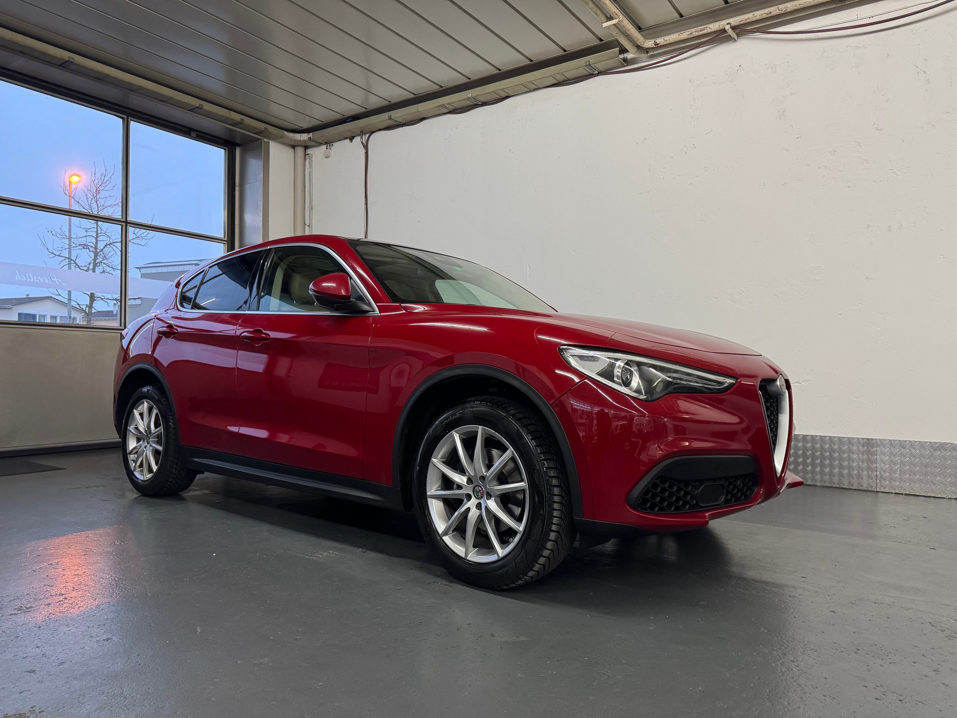 ALFA ROMEO Stelvio 2.0 Executive Q4 Automatic-image-1