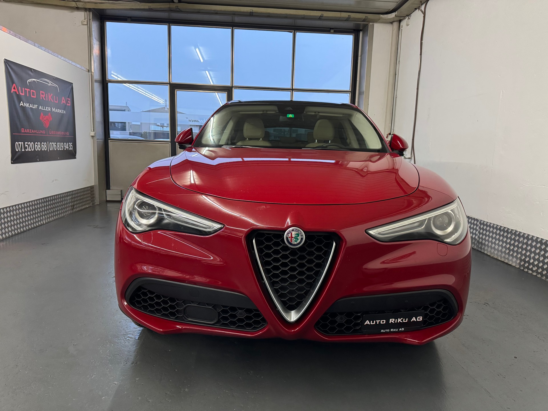 ALFA ROMEO Stelvio 2.0 Executive Q4 Automatic-image-4