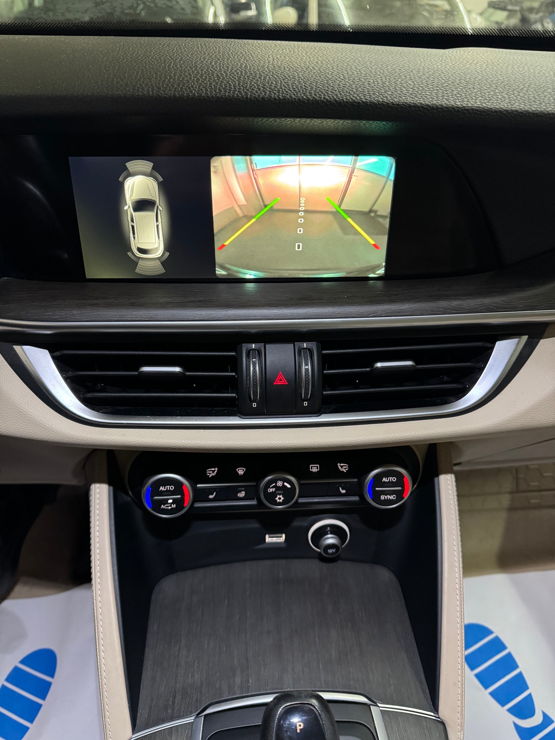 ALFA ROMEO Stelvio 2.0 Executive Q4 Automatic-image-19