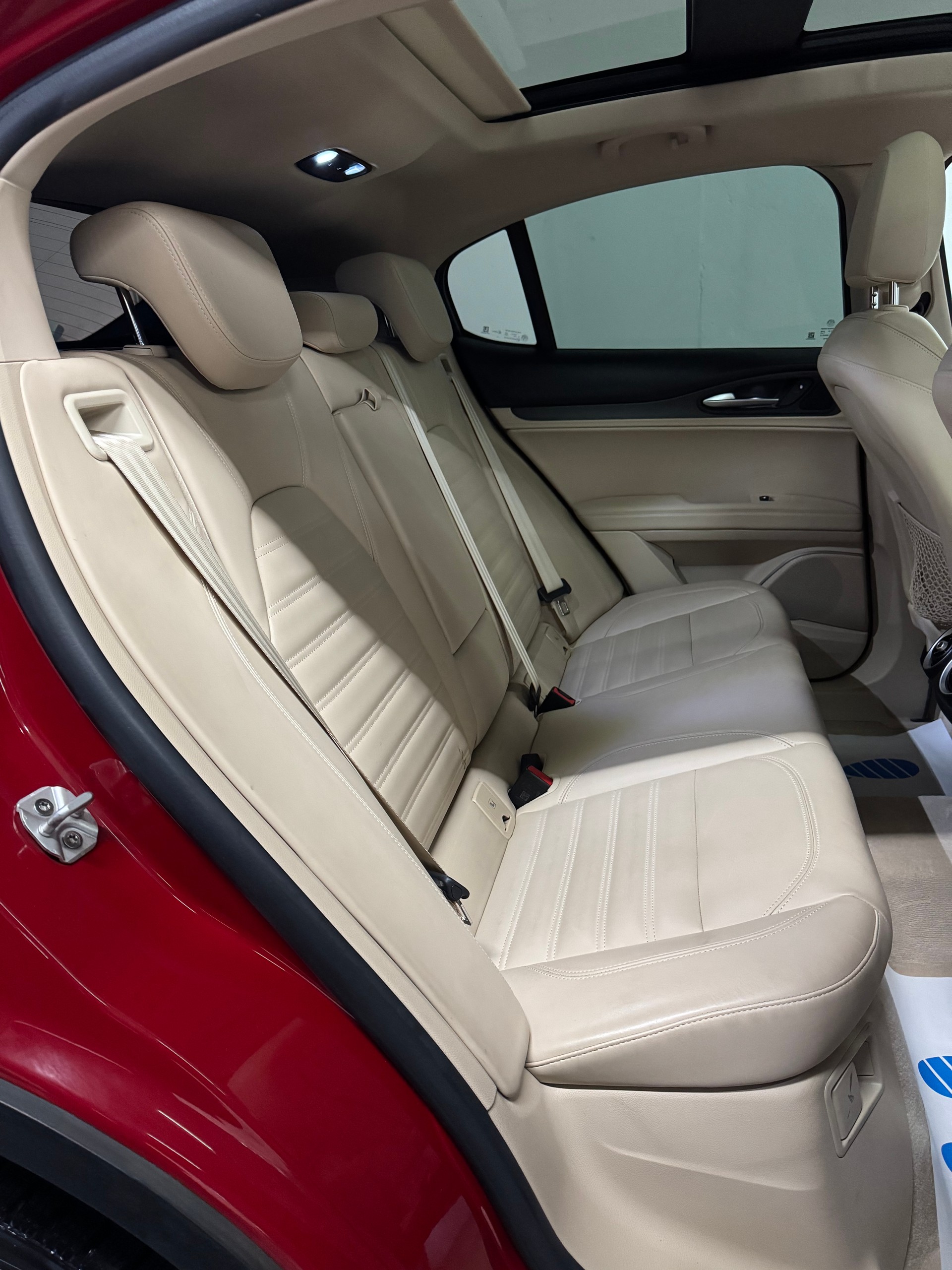 ALFA ROMEO Stelvio 2.0 Executive Q4 Automatic-image-24