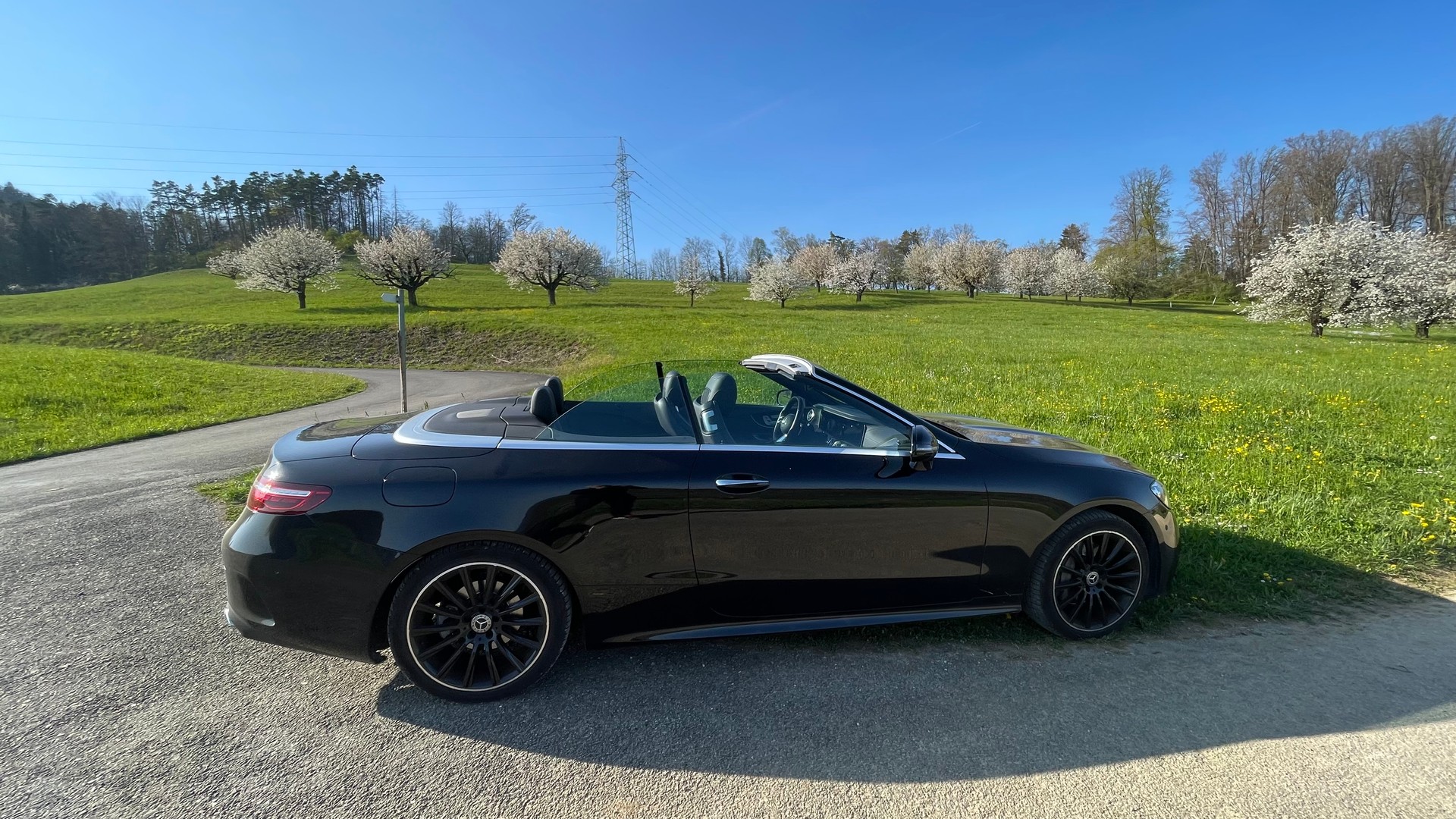 MERCEDES-BENZ E 200 Cabriolet 4Matic AMG Line 9G-Tronic-image-2