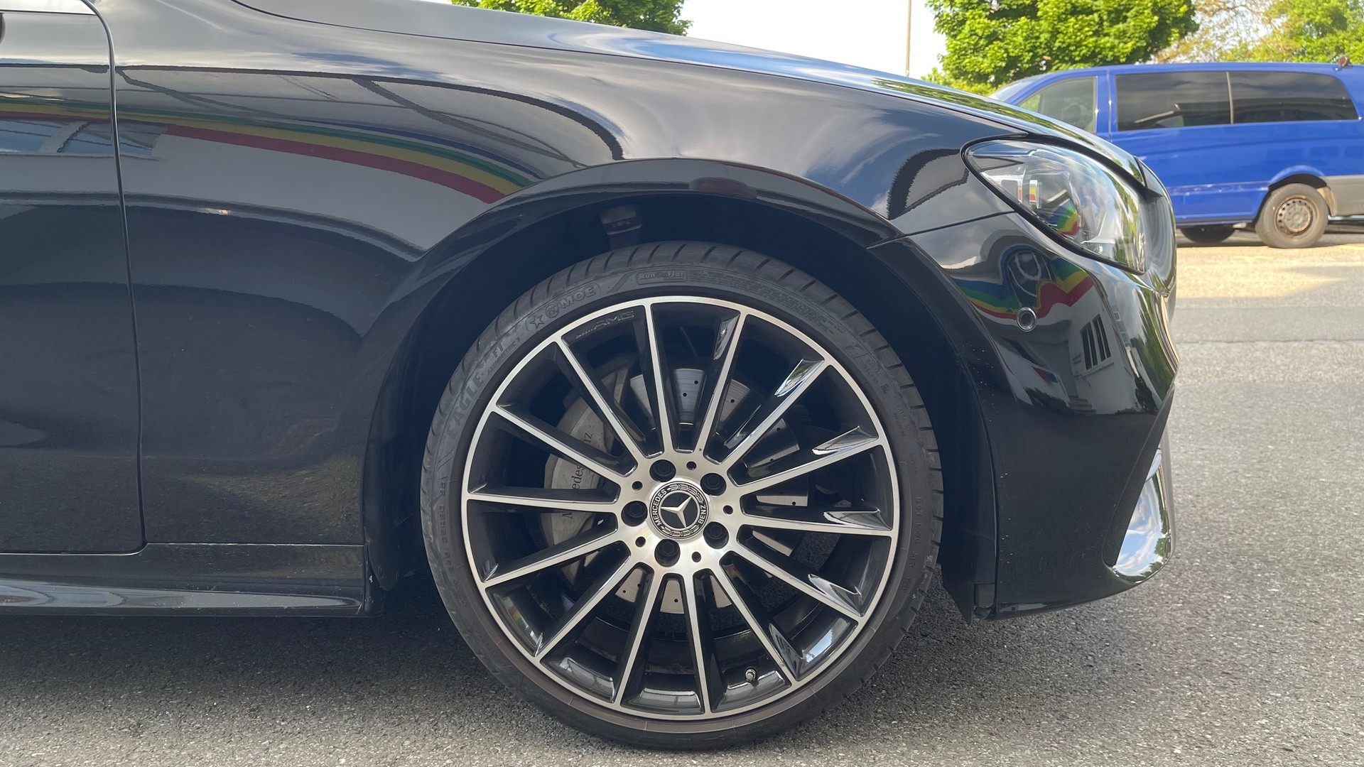 MERCEDES-BENZ E 200 Cabriolet 4Matic AMG Line 9G-Tronic-image-12