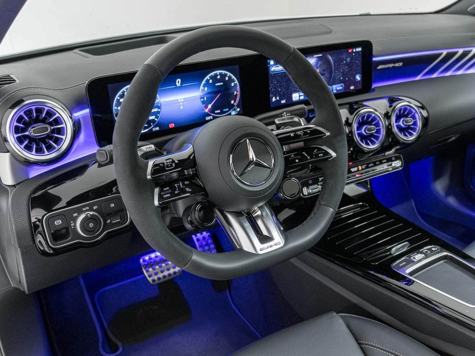 MERCEDES-BENZ A 35 AMG 4MATIC+-image-10