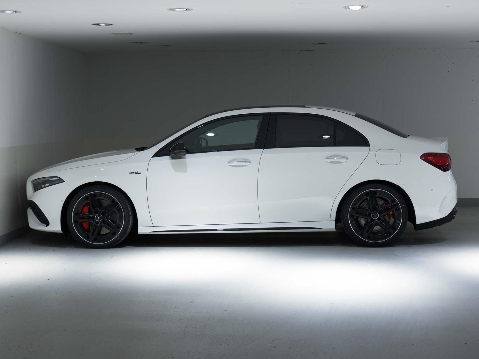 MERCEDES-BENZ A 35 AMG 4MATIC+-image-5