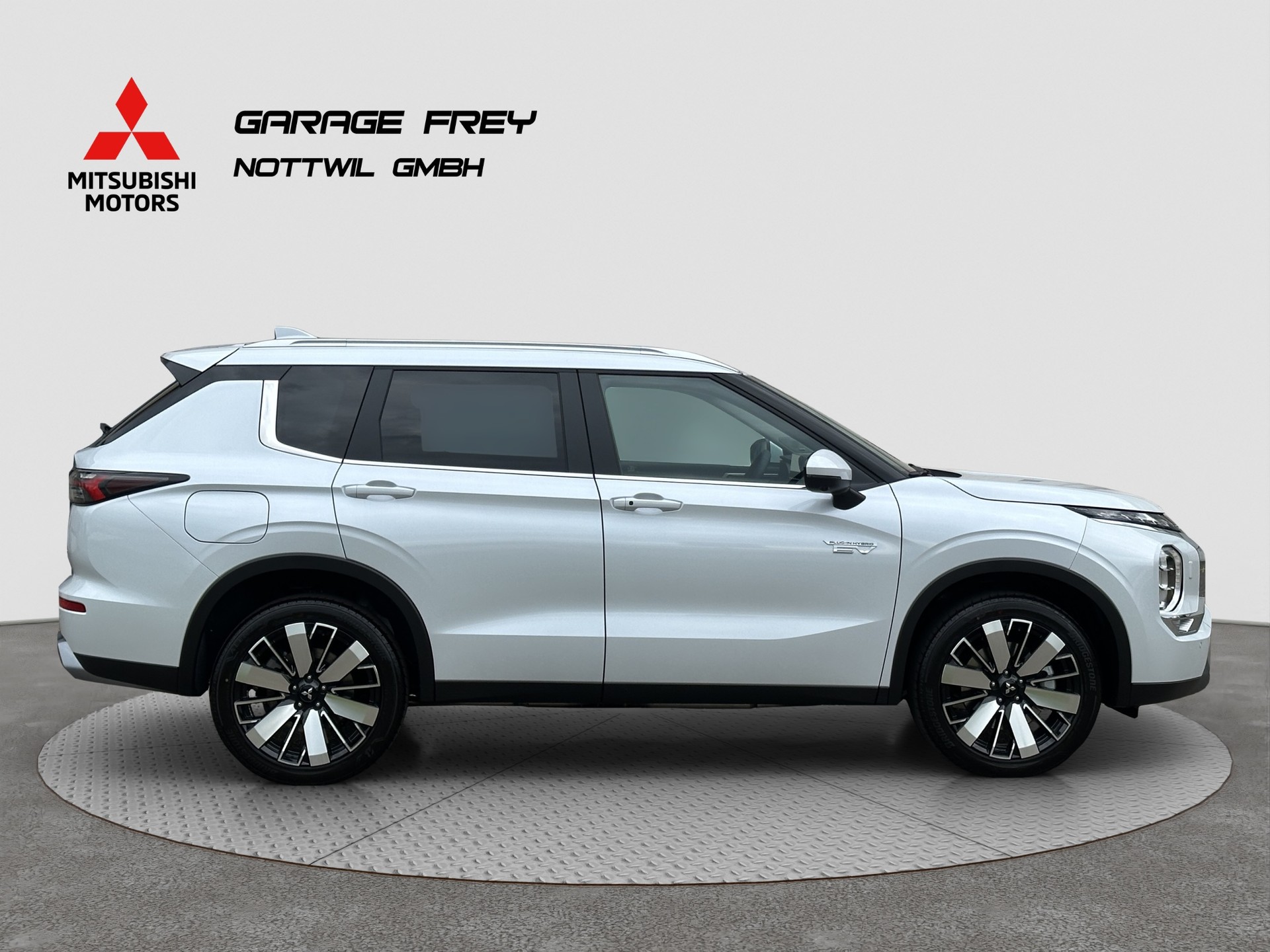 MITSUBISHI Outlander 2.4 PHEV Intense 4WD Automatic-image-7