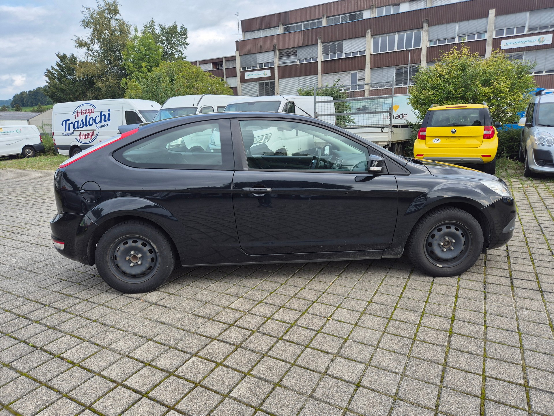 FORD Focus 1.6i Ambiente-image-3