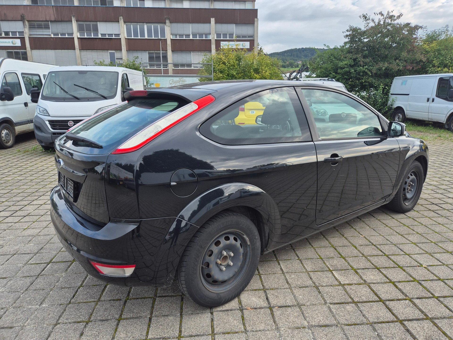 FORD Focus 1.6i Ambiente-image-6
