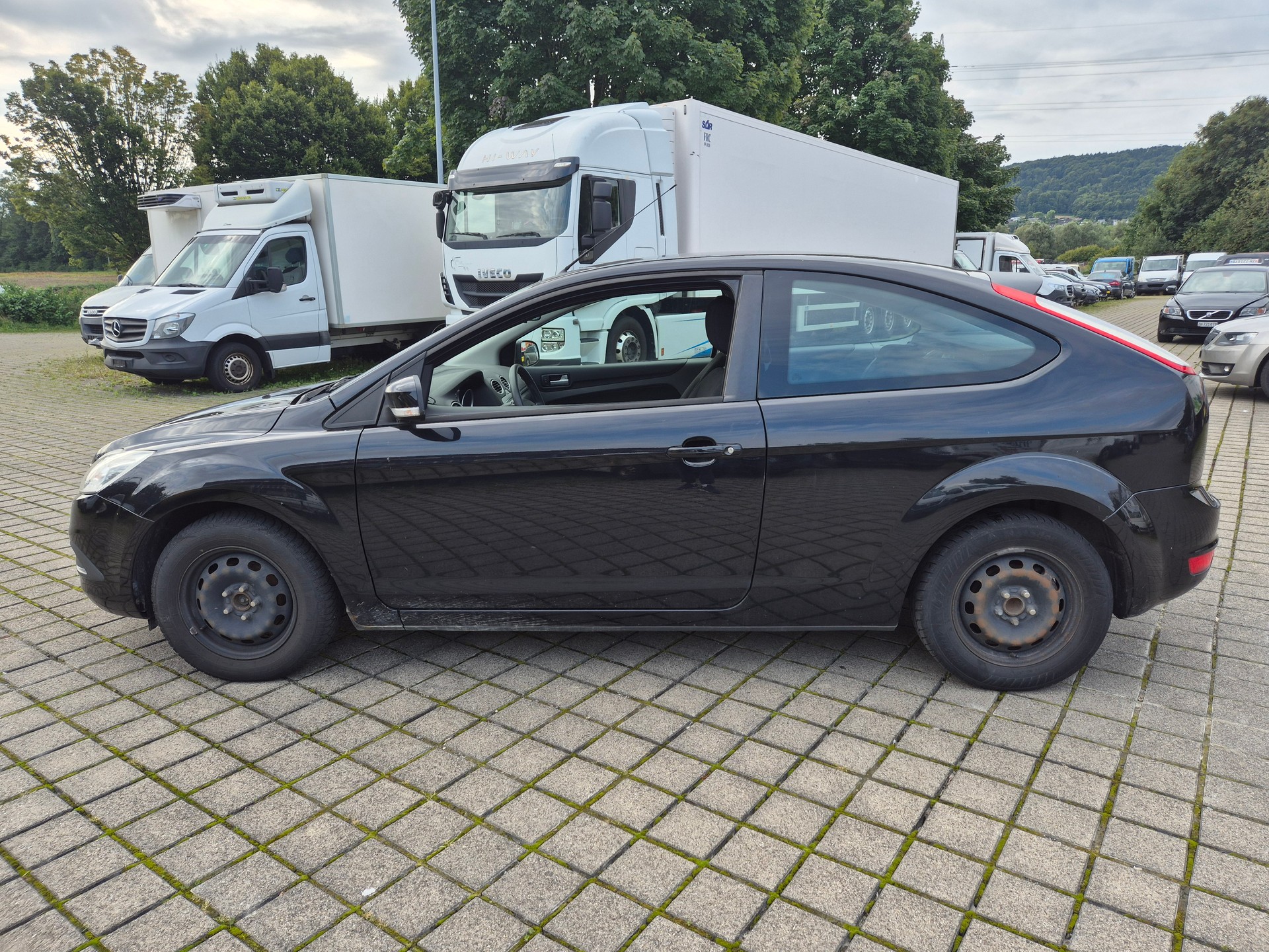 FORD Focus 1.6i Ambiente-image-4