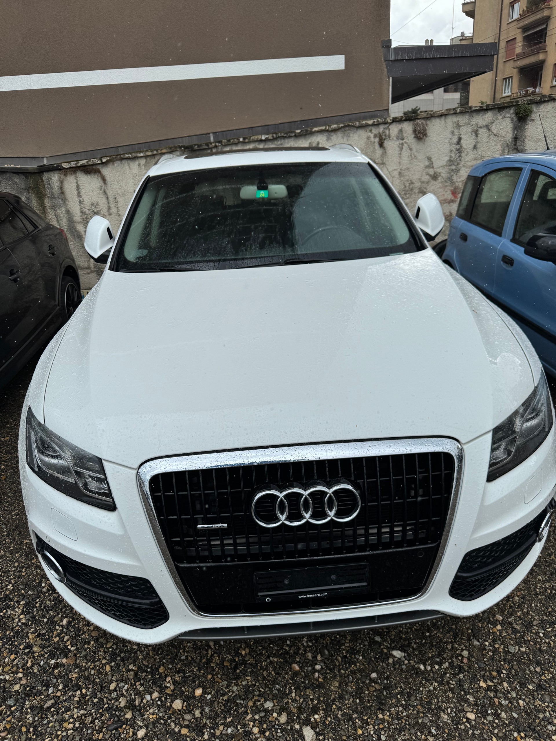 AUDI Q5 3.2 FSI quattro S-tronic