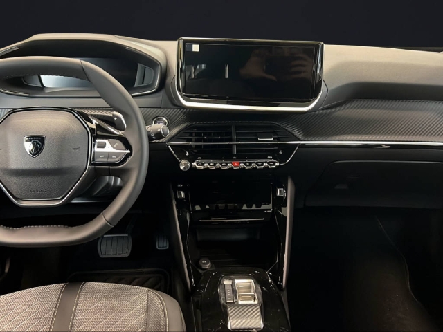PEUGEOT 2008 e-GT-image-6