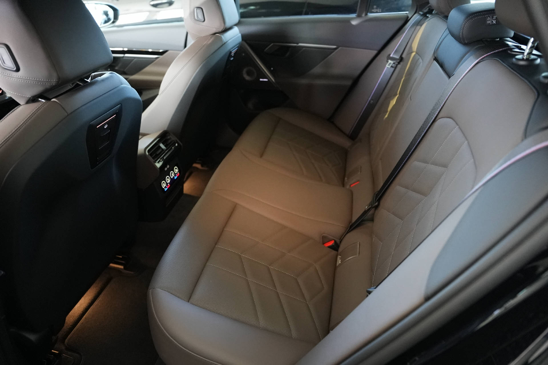 BMW 540d xDrive 48V Touring M Sport Pro Steptronic-image-10